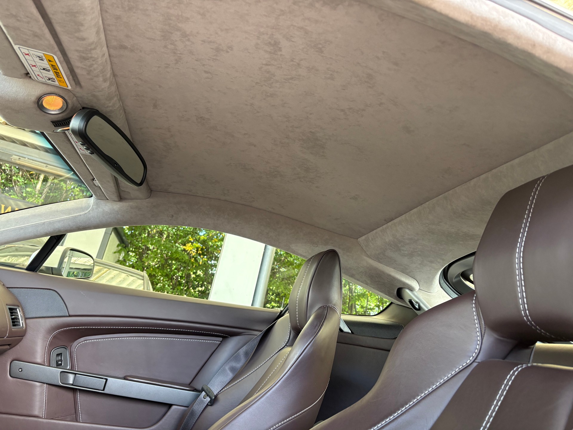 ASTON MARTIN V8 Vantage 4.3 Sportshift-image-8