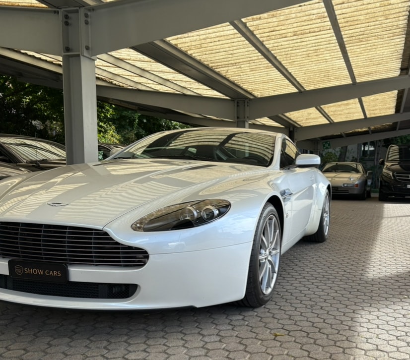 ASTON MARTIN V8 Vantage 4.3 Sportshift-image-1