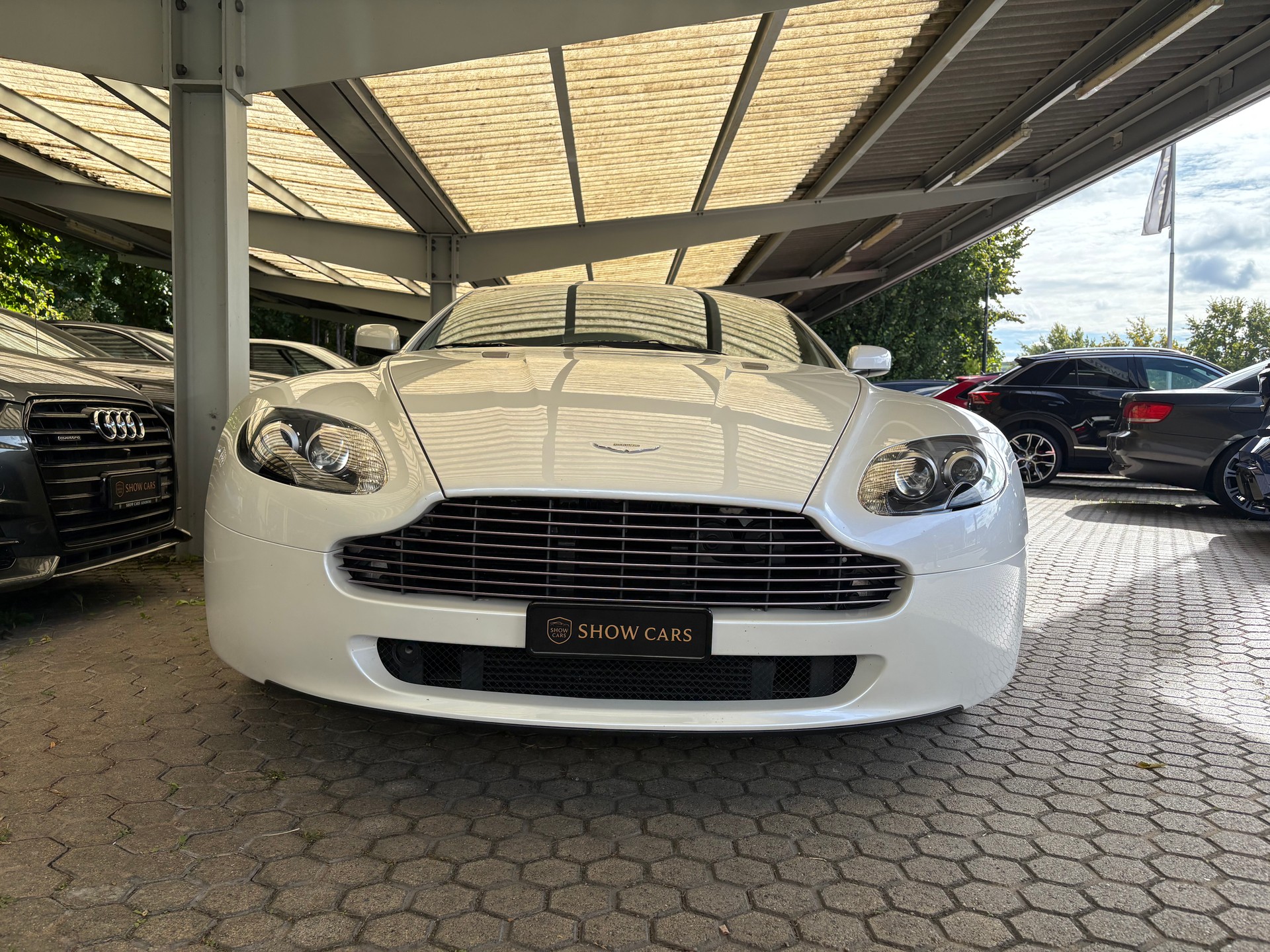 ASTON MARTIN V8 Vantage 4.3 Sportshift-image-2