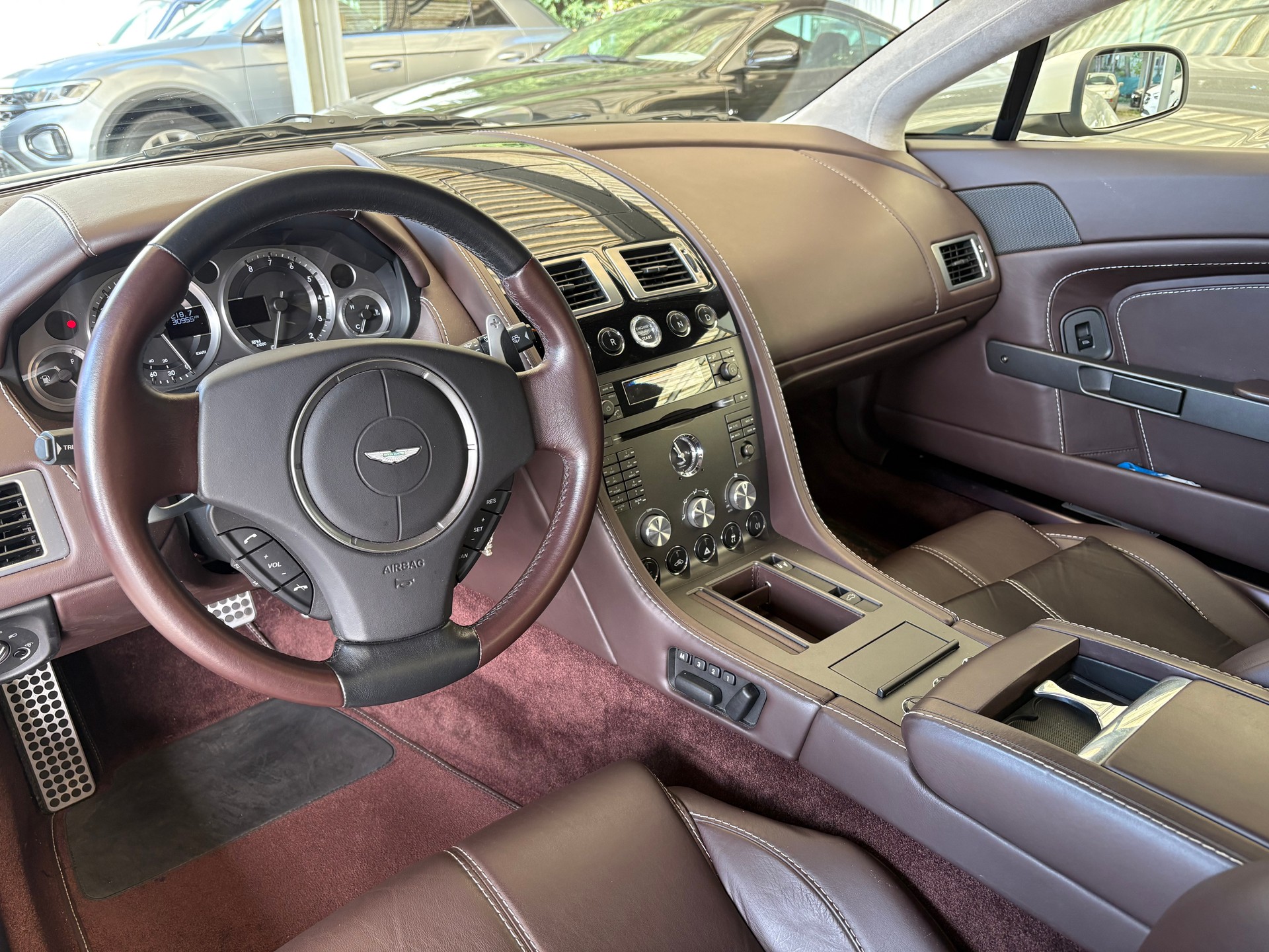 ASTON MARTIN V8 Vantage 4.3 Sportshift-image-6