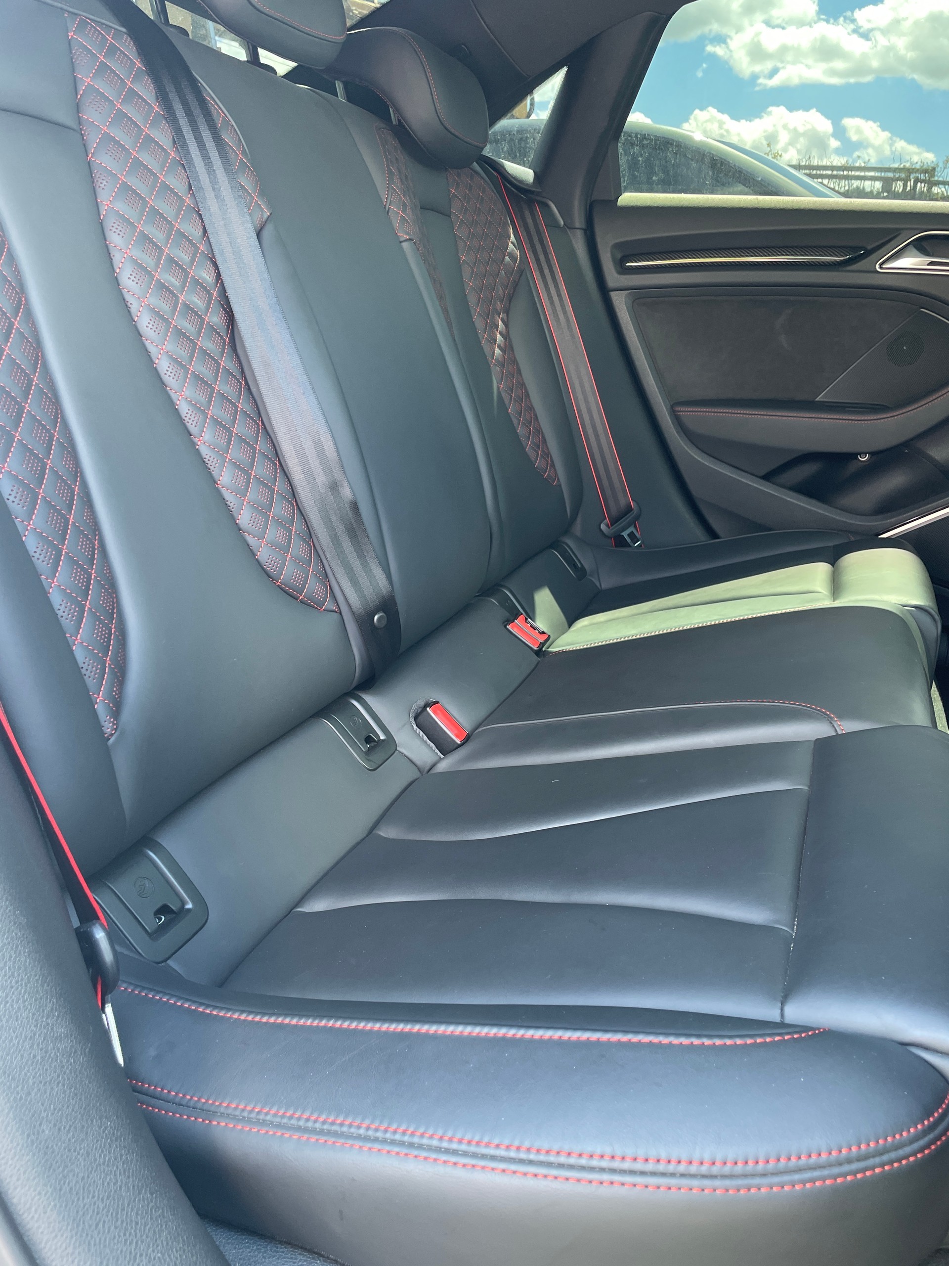 AUDI RS3 Lim. 2.5 TSI quattro-image-16