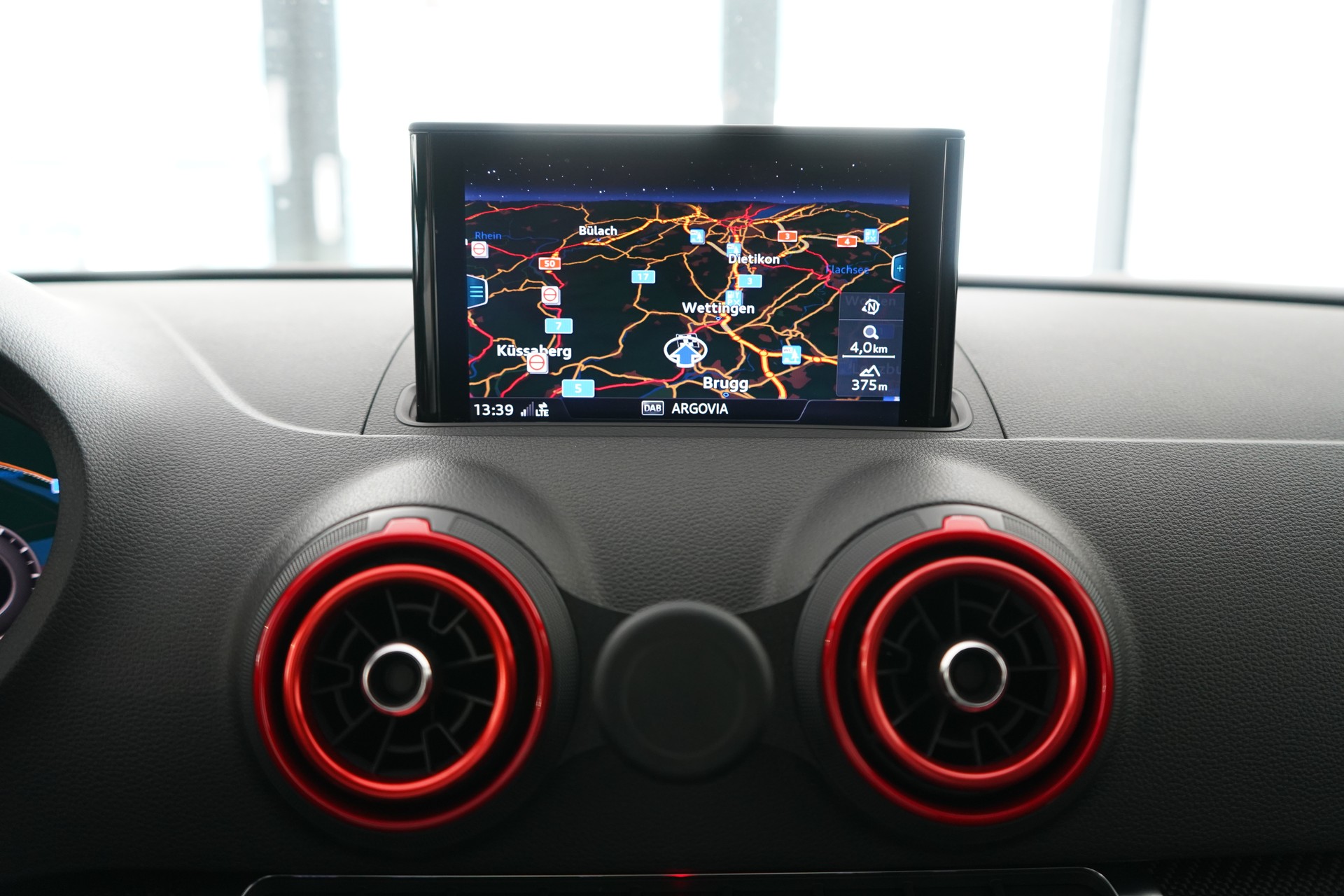 AUDI RS3 Lim. 2.5 TSI quattro-image-9
