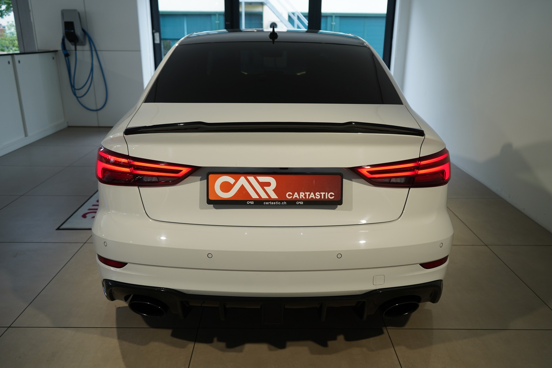AUDI RS3 Lim. 2.5 TSI quattro-image-3