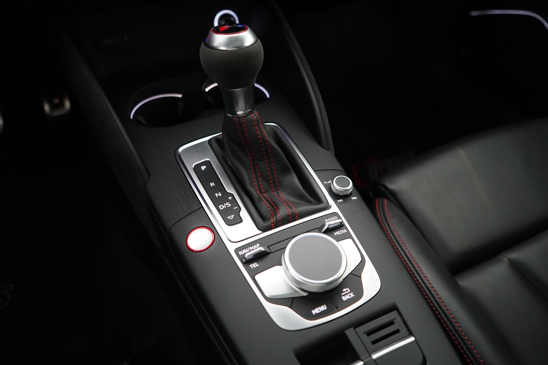 AUDI RS3 Lim. 2.5 TSI quattro-image-11
