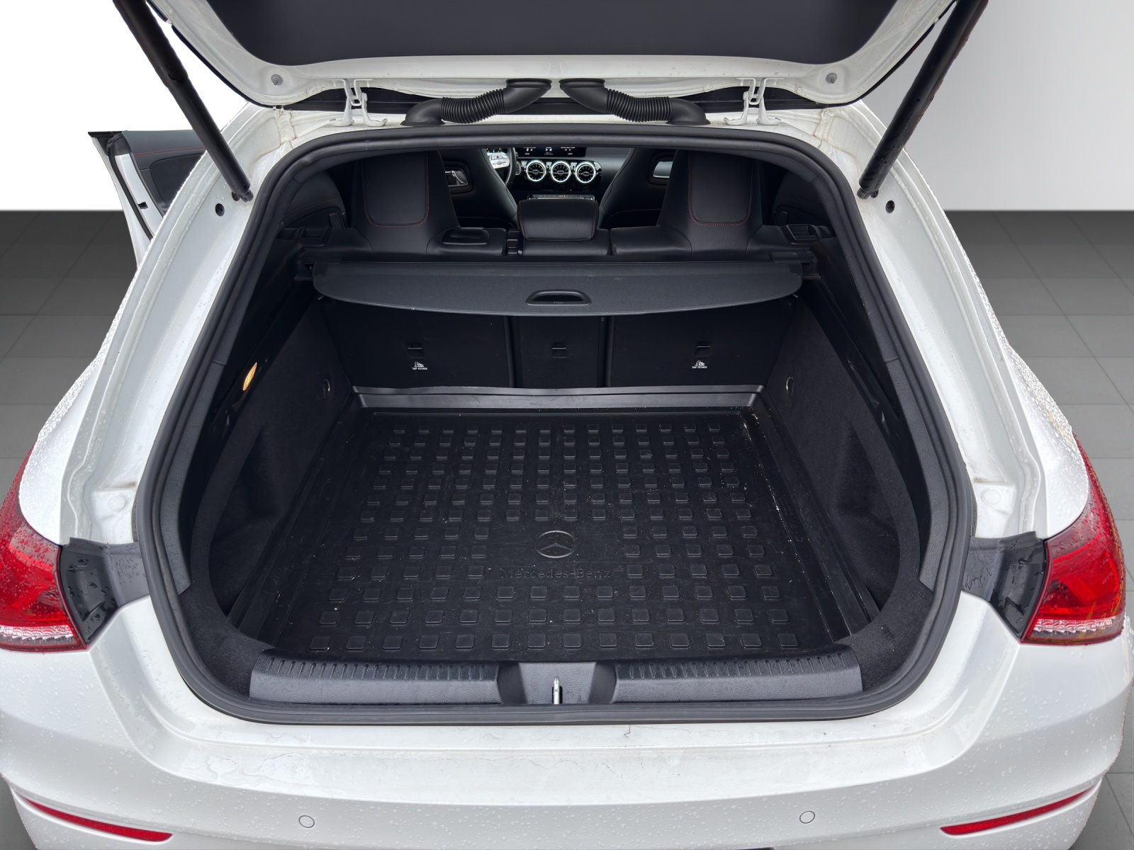 MERCEDES-BENZ CLA SB 250 AMG Line 7G-image-13