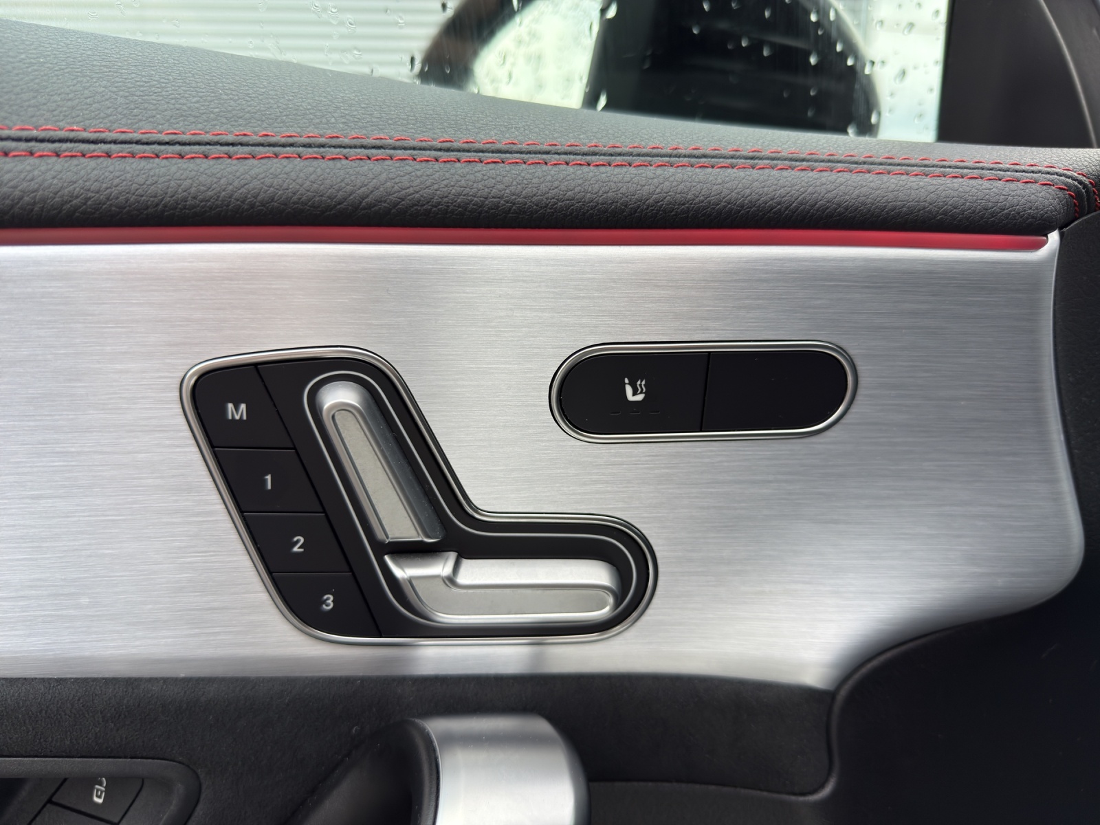 MERCEDES-BENZ CLA SB 250 AMG Line 7G-image-12