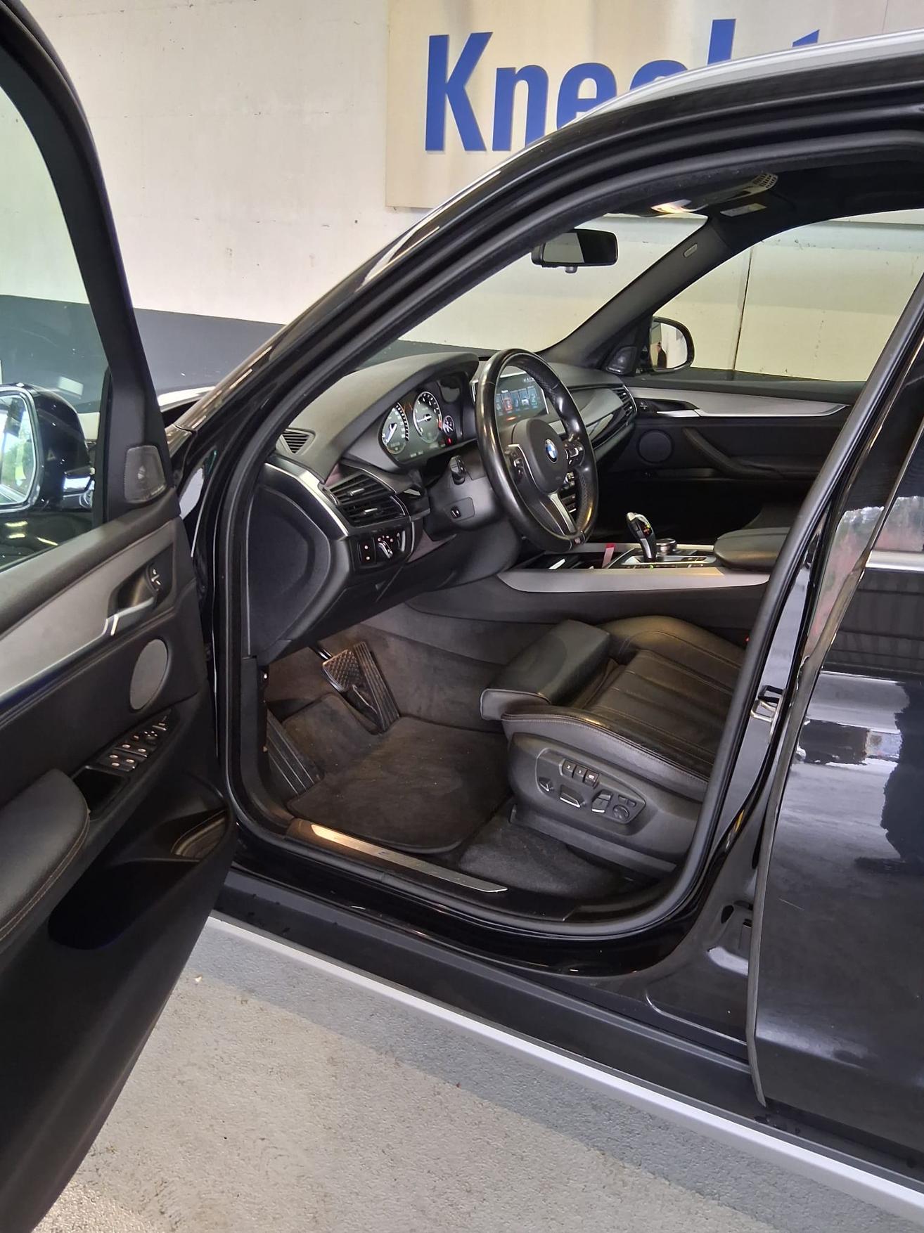 BMW X5 40e xDrive paddles-image-4