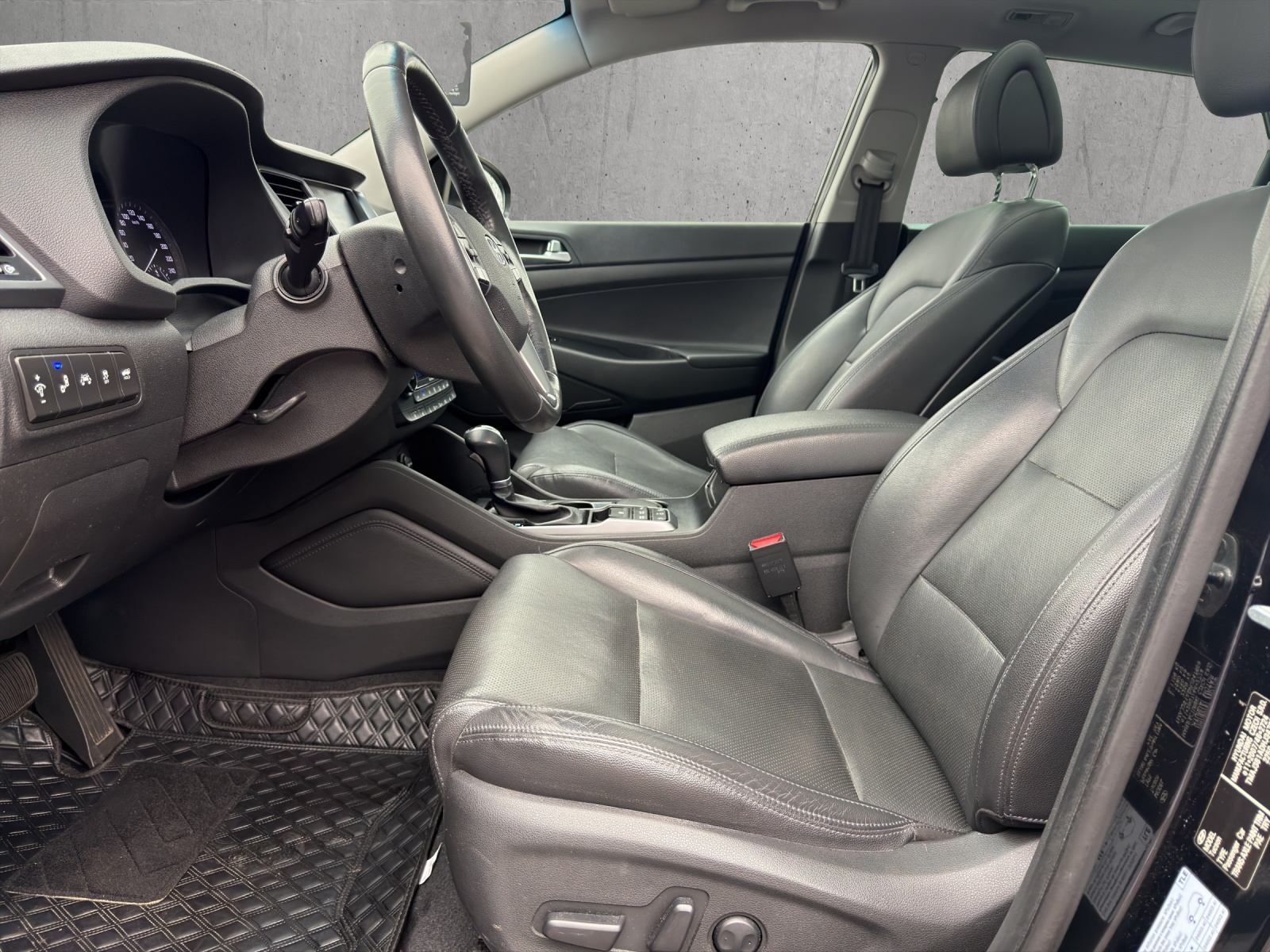 HYUNDAI Tucson 2.0 CRDI Vertex 4WD Automatic-image-10