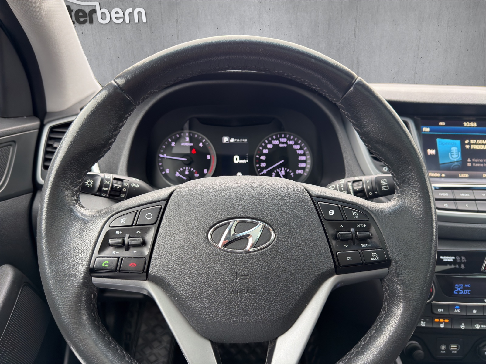 HYUNDAI Tucson 2.0 CRDI Vertex 4WD Automatic-image-14