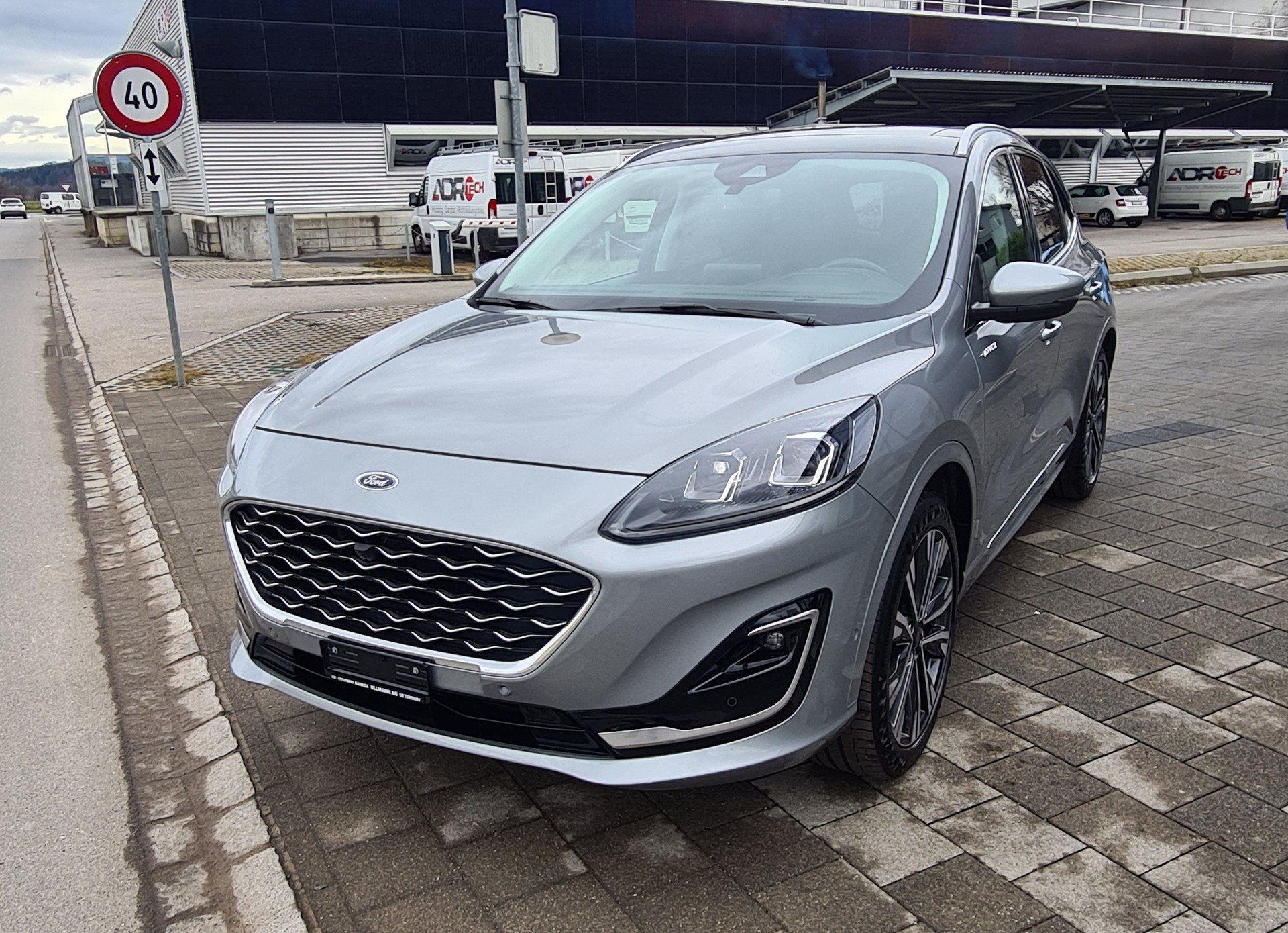 FORD Kuga 2.5 FHEV Vignale 4WD-image-8