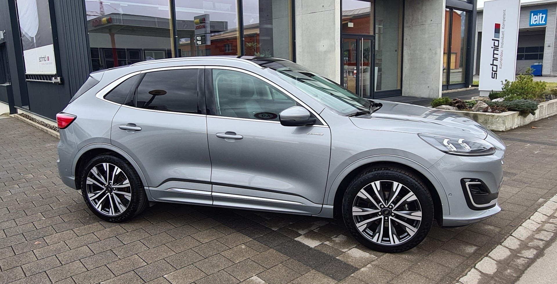 FORD Kuga 2.5 FHEV Vignale 4WD-image-2