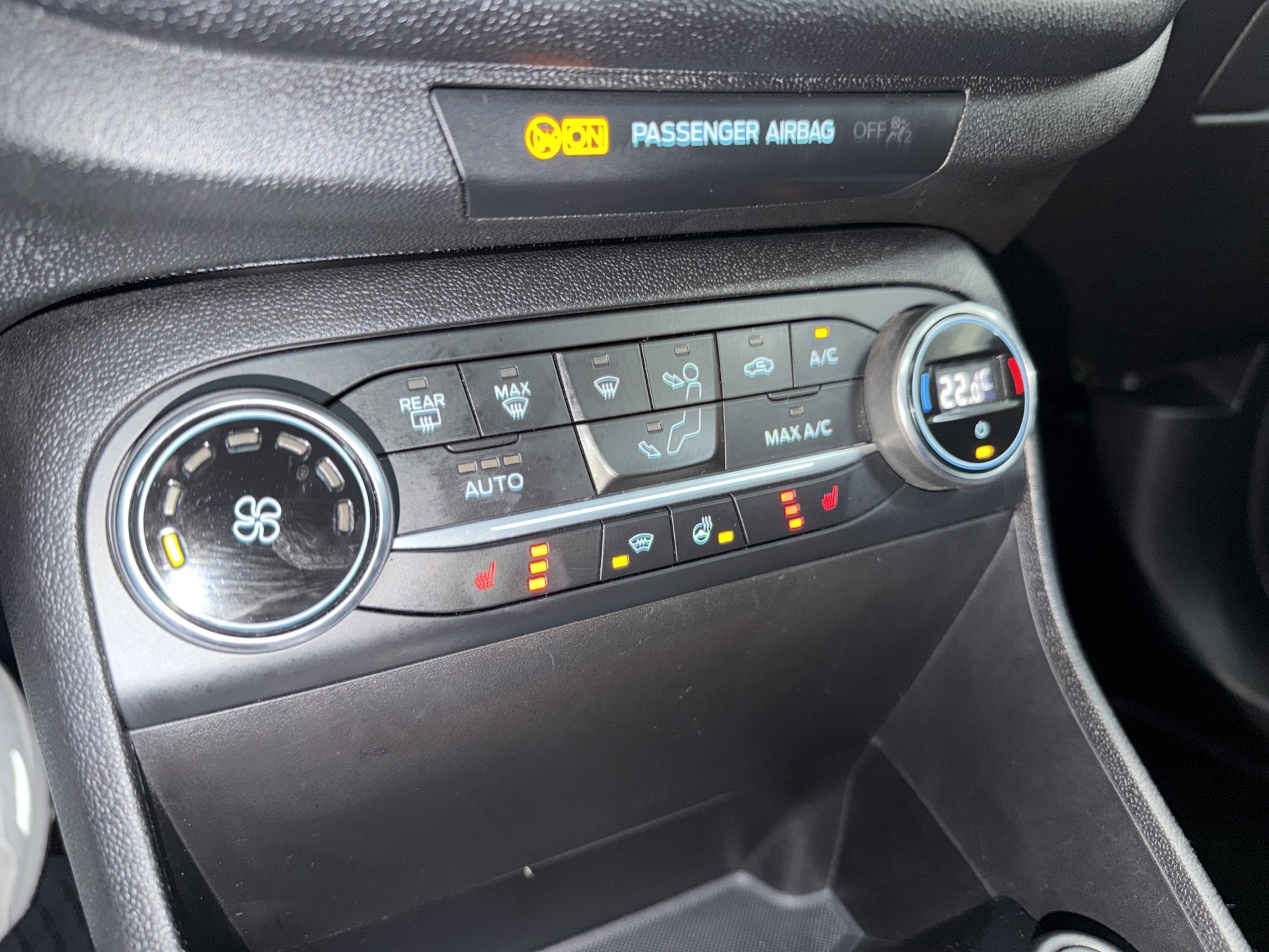 FORD Fiesta 1.0 SCTi ST Line-image-11