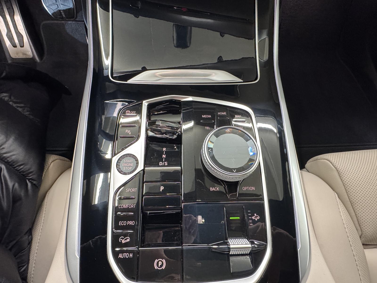 BMW X7 M60i-image-17