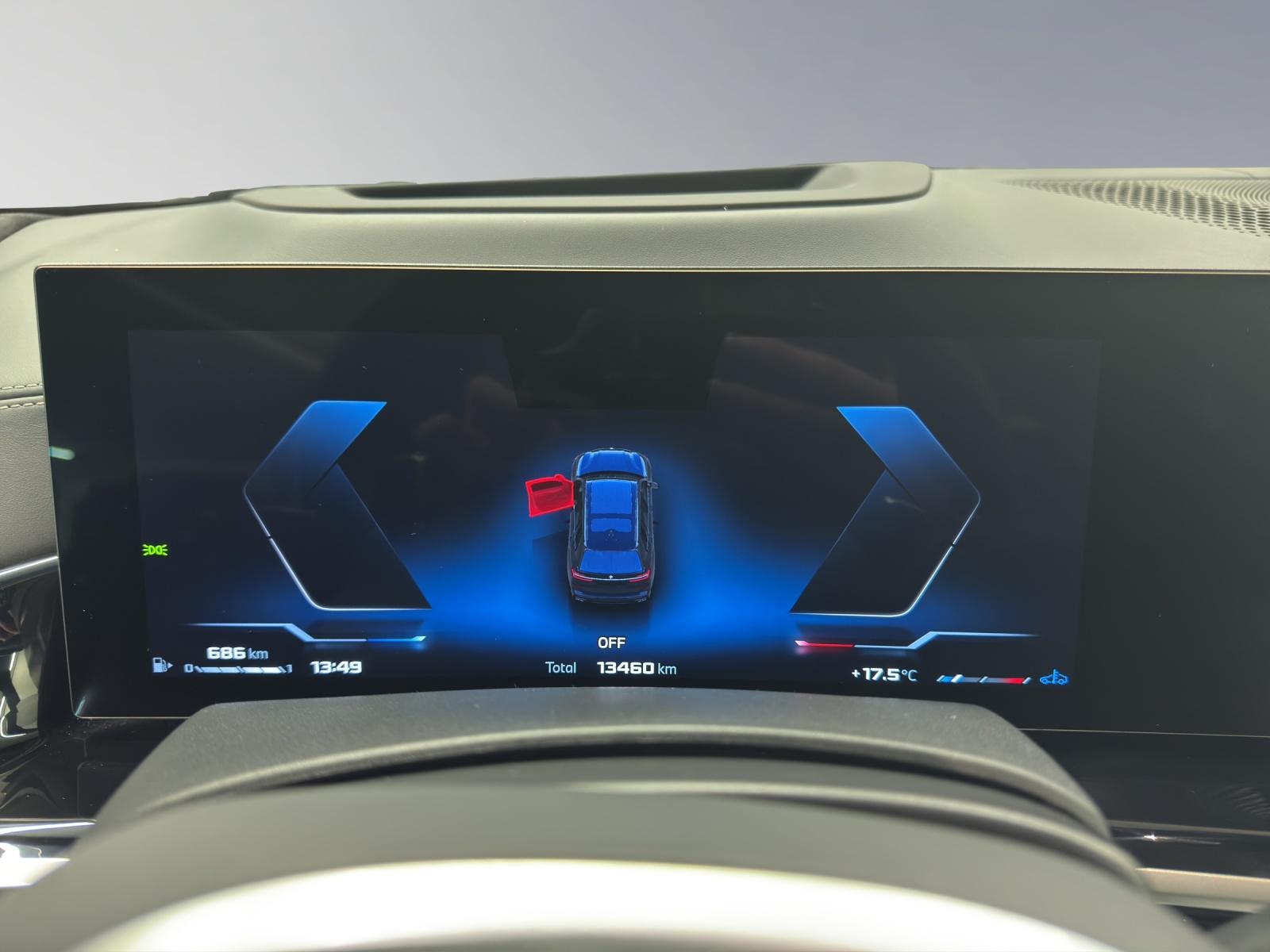 BMW X7 M60i-image-14