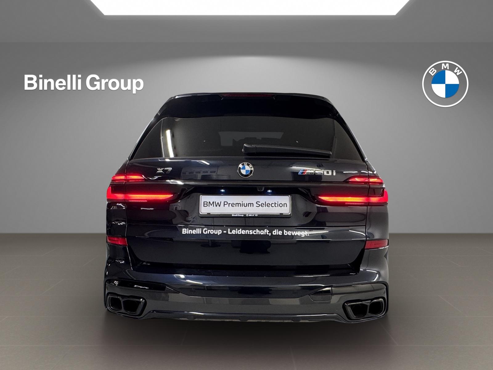 BMW X7 M60i-showroom-element-3