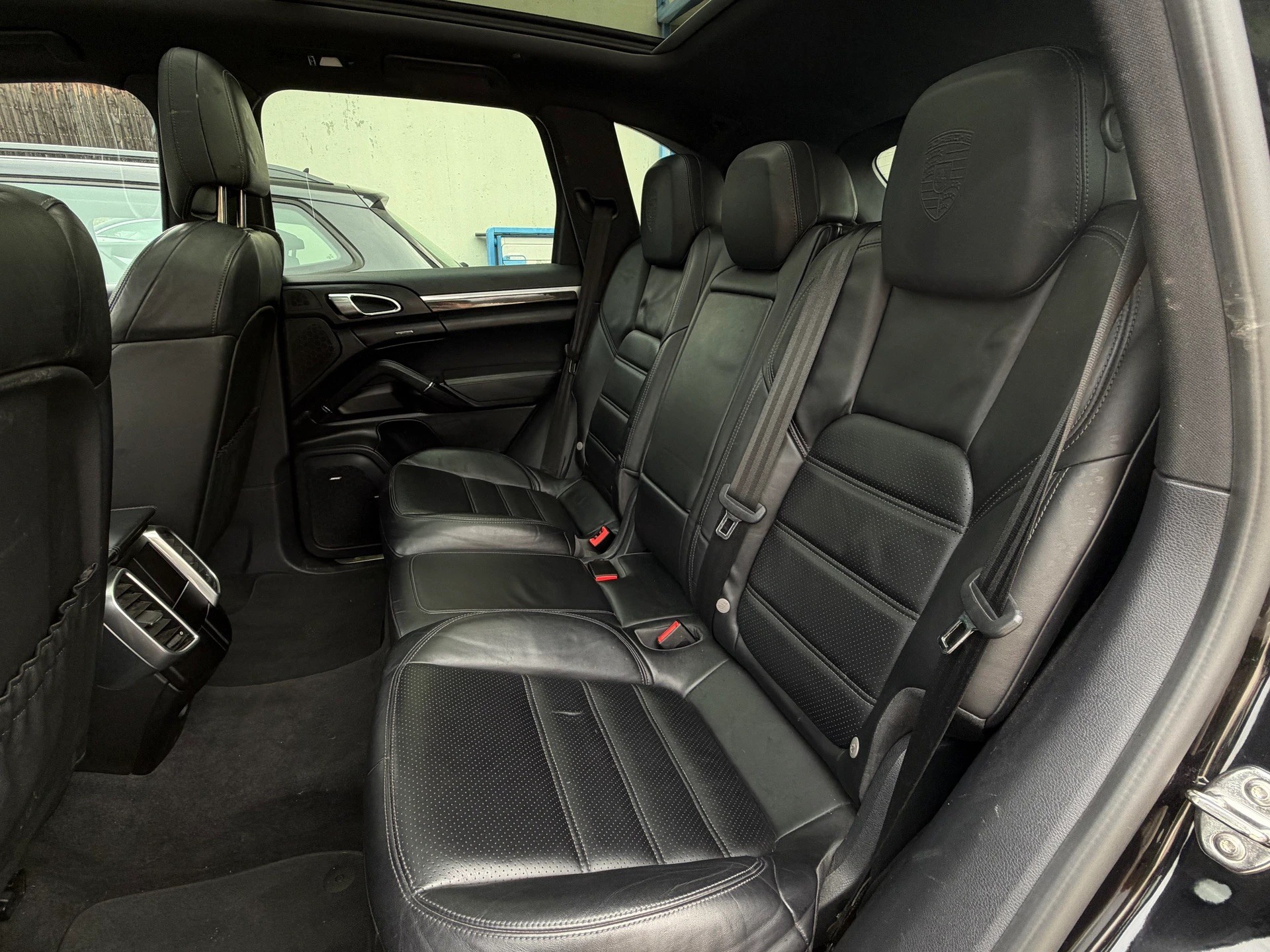 PORSCHE Cayenne S E-Hybrid-image-15