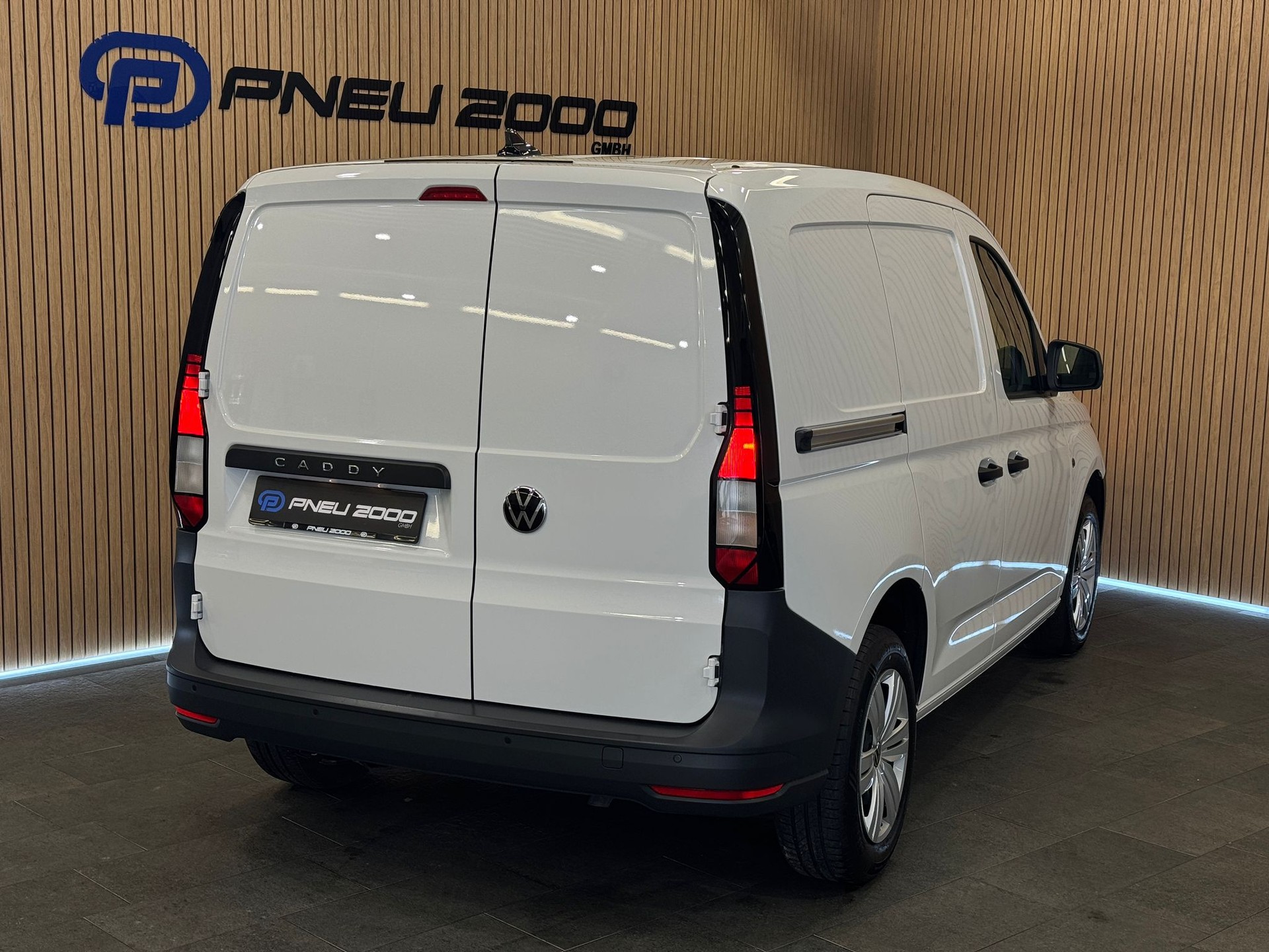 VW Caddy Cargo 1.5 TSI-image-3