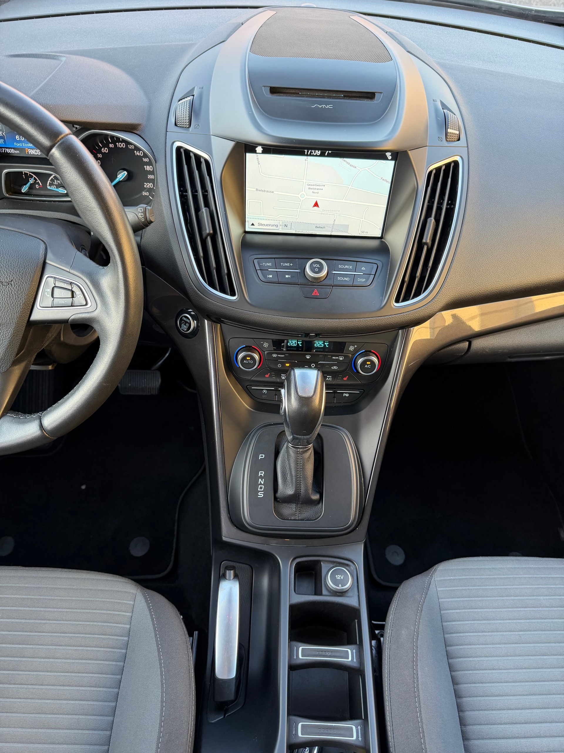 FORD GrC-Max 1.5 TDCi Titanium PowerShift Automat-image-12