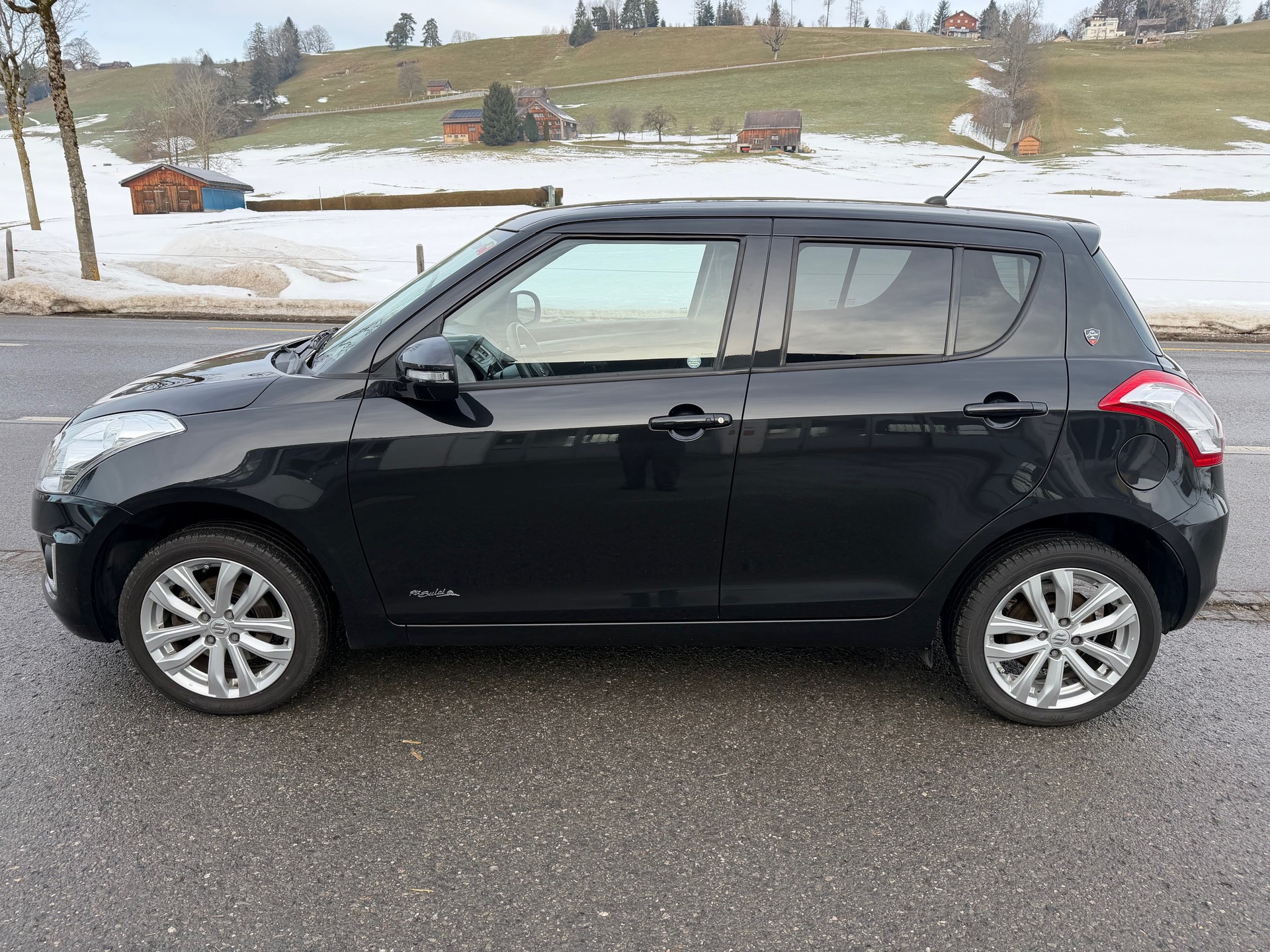 SUZUKI Swift 1.2i 16V PizSulai Top 4x4-image-2