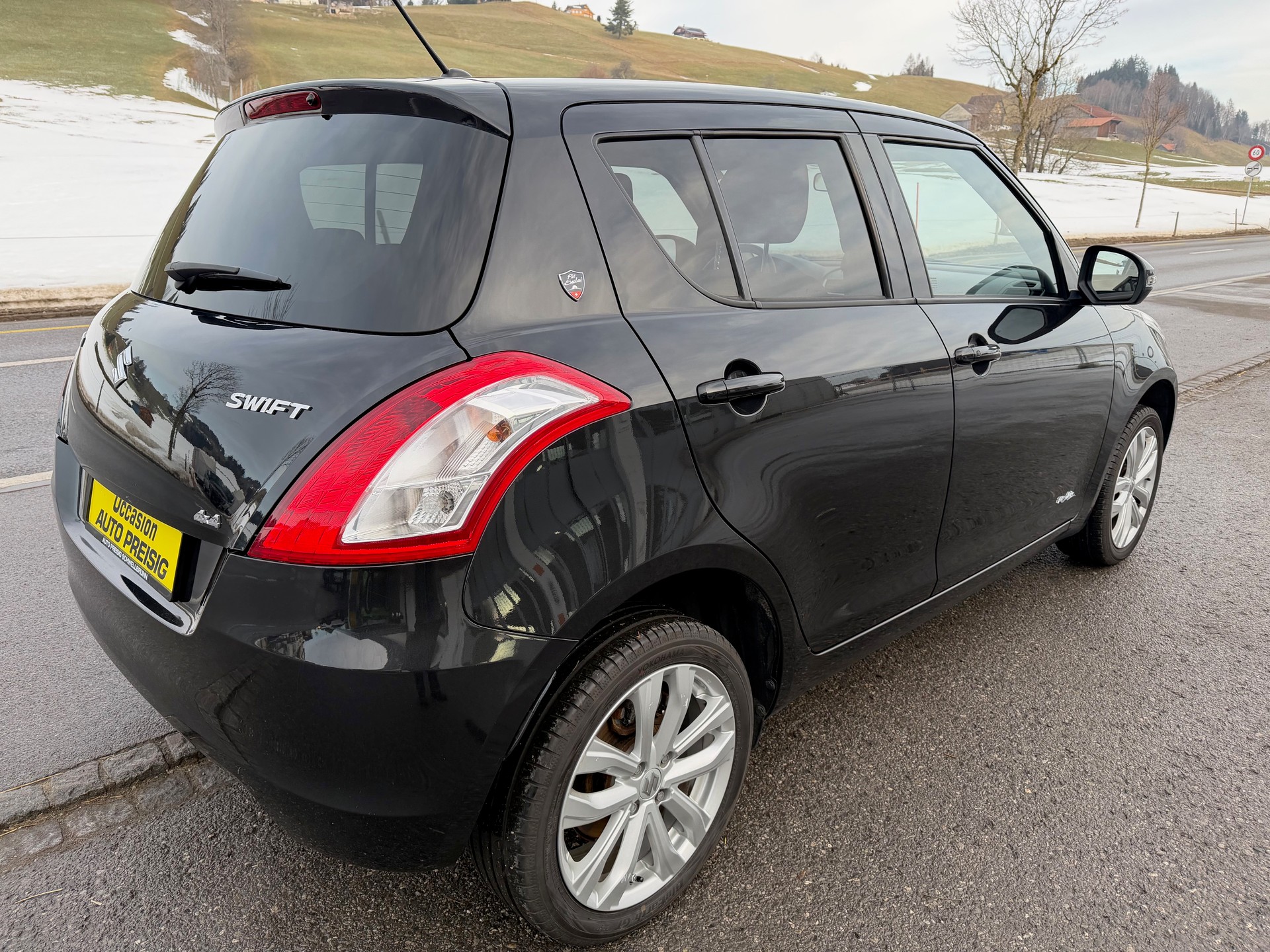 SUZUKI Swift 1.2i 16V PizSulai Top 4x4-image-11
