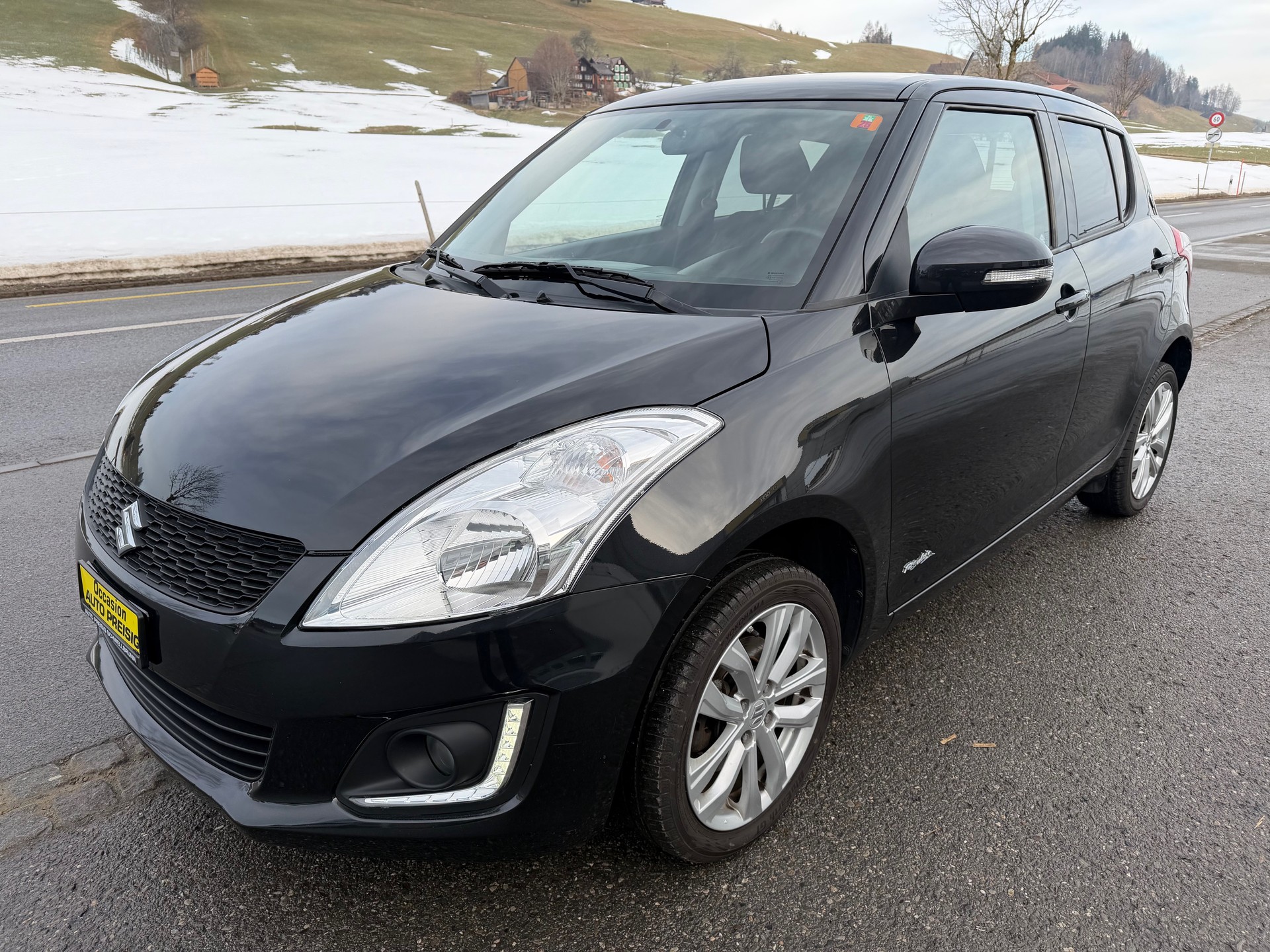 SUZUKI Swift 1.2i 16V PizSulai Top 4x4-image-1