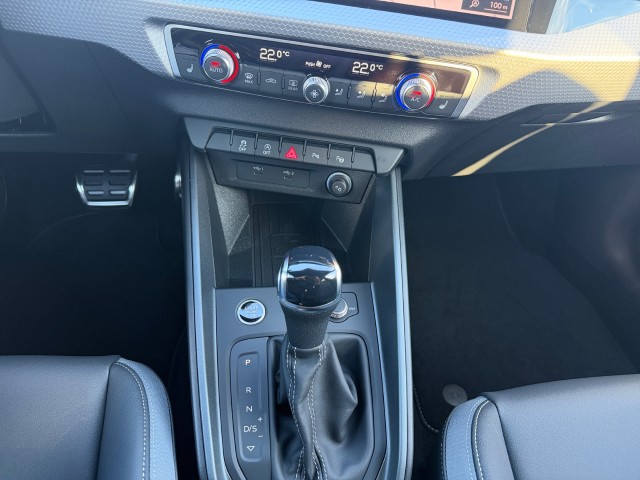 AUDI A1 Sportback 30 TFSI S Line Attraction S-tronic-image-14