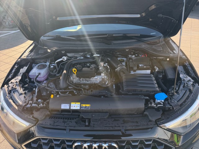 AUDI A1 Sportback 30 TFSI S Line Attraction S-tronic-image-19