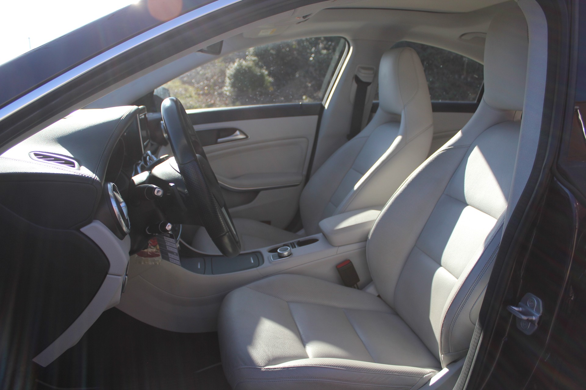 MERCEDES-BENZ CLA 250 Urban 7G-DCT 4Matic-image-8