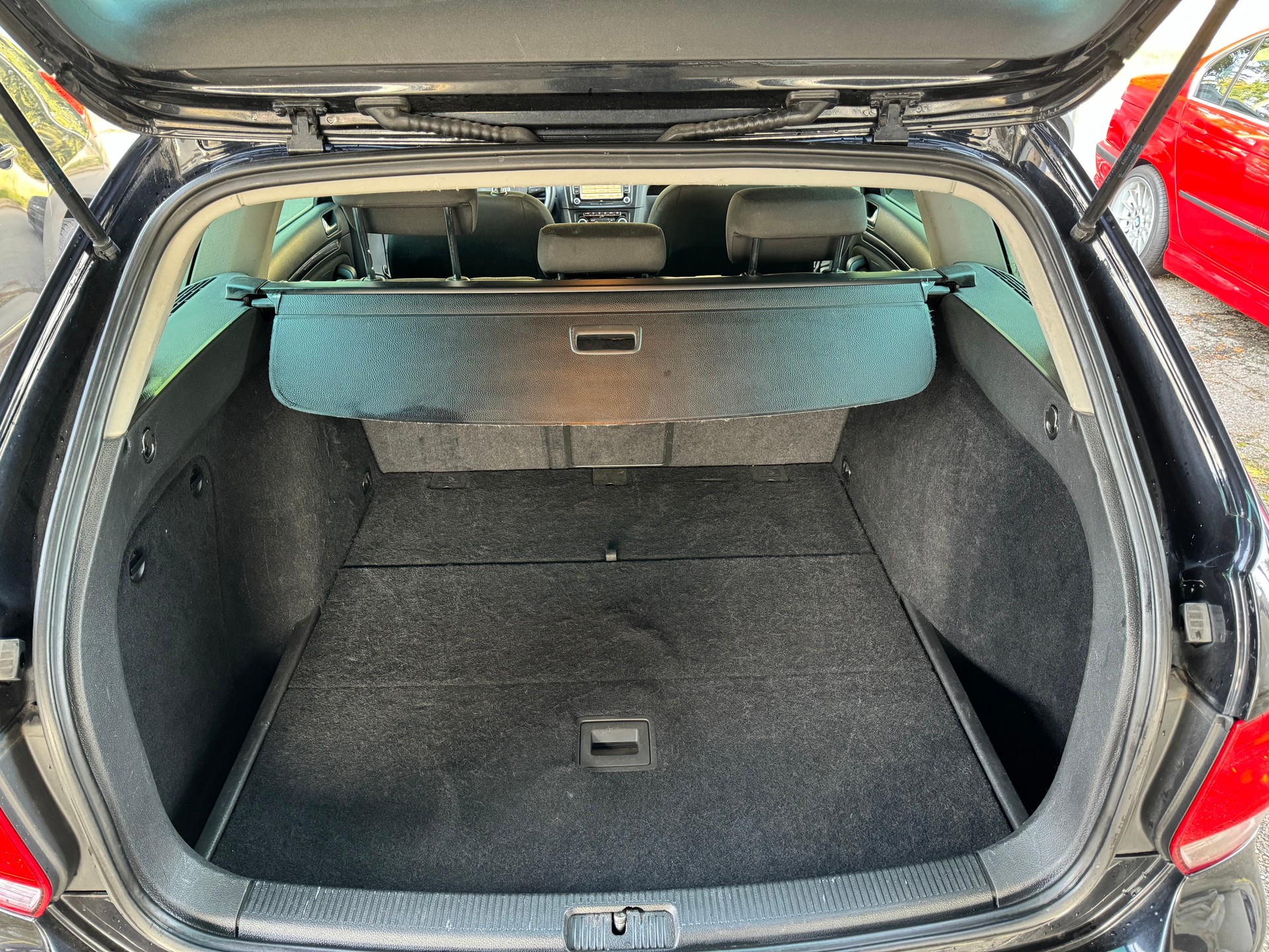 VW Golf Variant 1.4 TSI Highline DSG-image-14