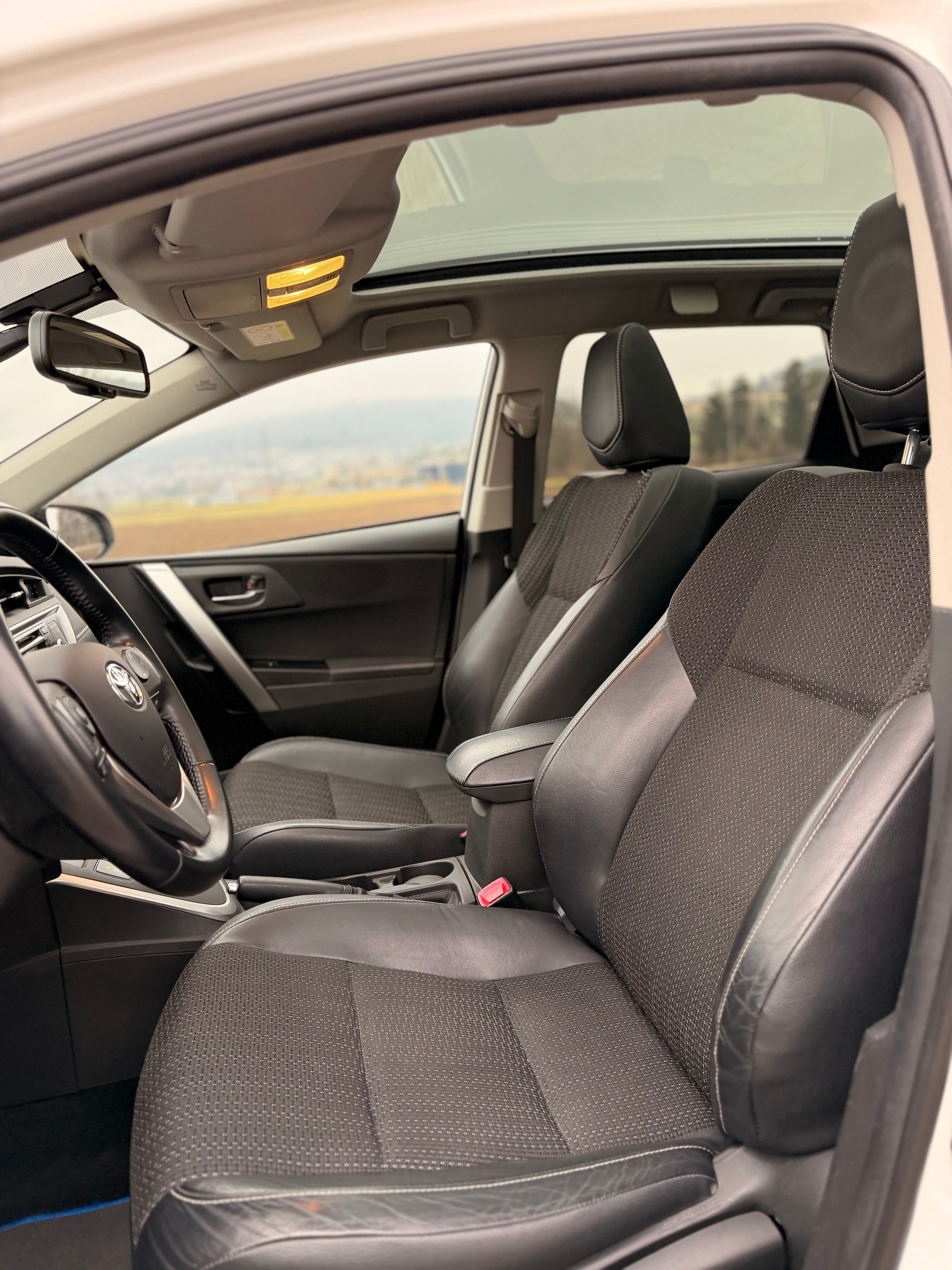 TOYOTA Auris Touring Sports 1.8 16V HSD Linea Sol-image-10