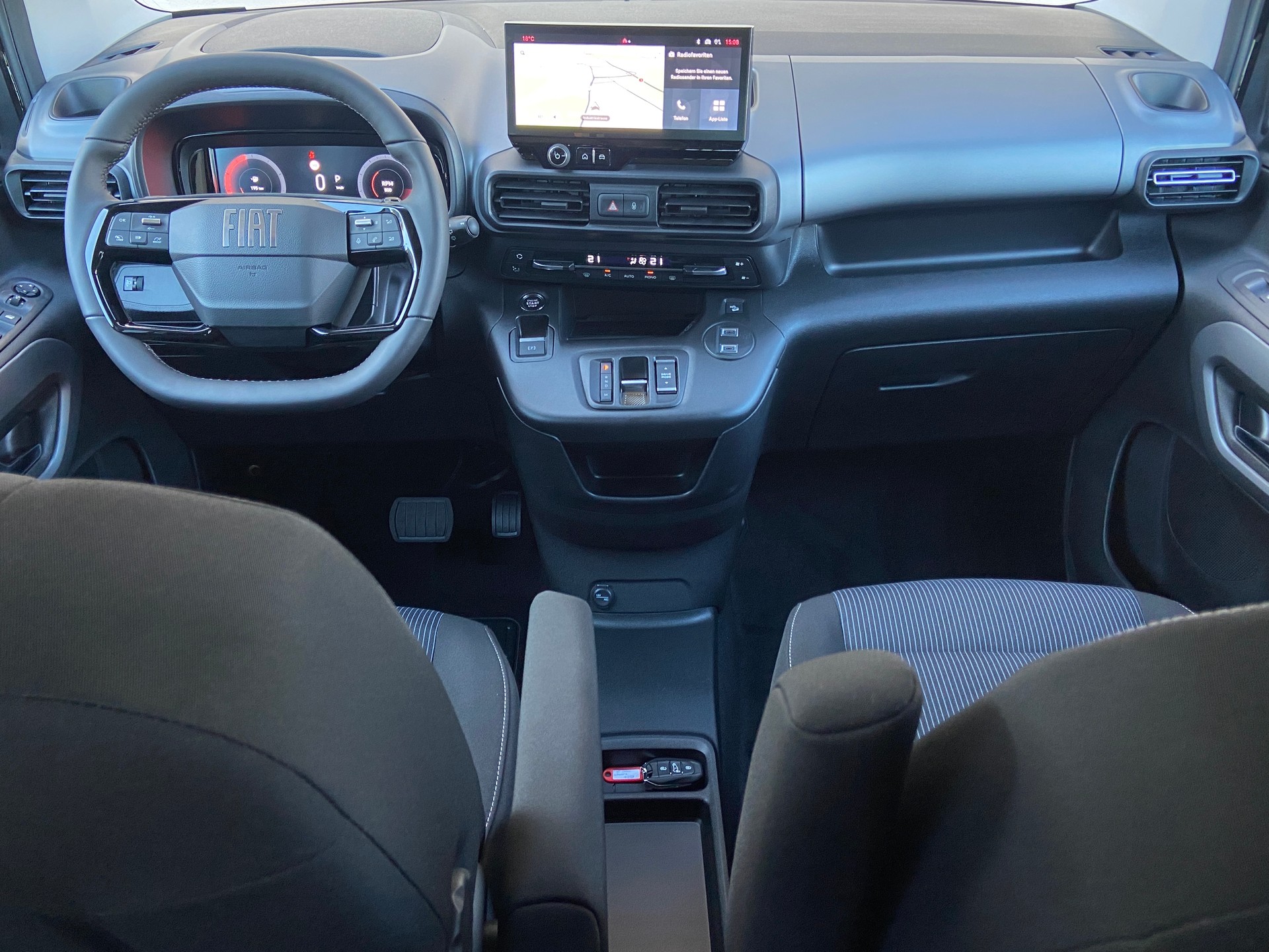 FIAT Doblo L2 1.5 BlueHDi Automat - 7 Plätze-showroom-element-3