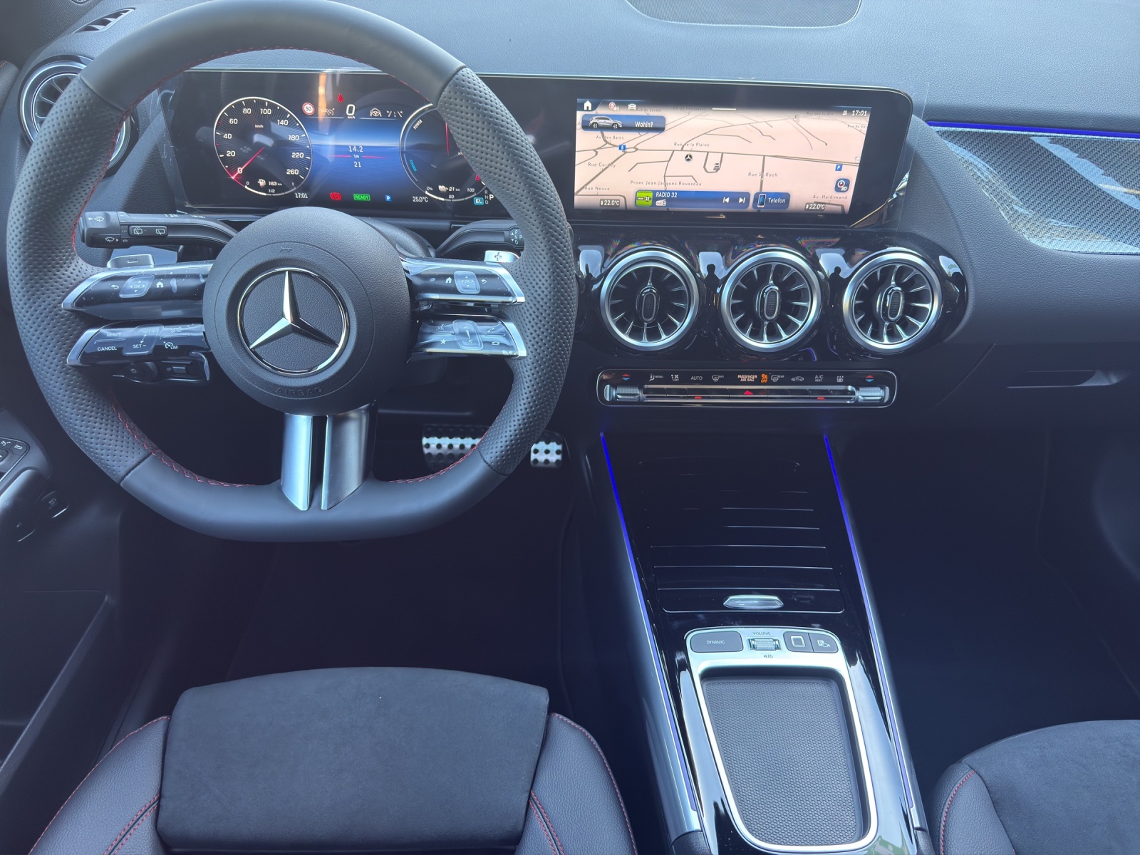 Image MERCEDES-BENZ GLA-250 GLA 250 e EQ Star 8G-DCT