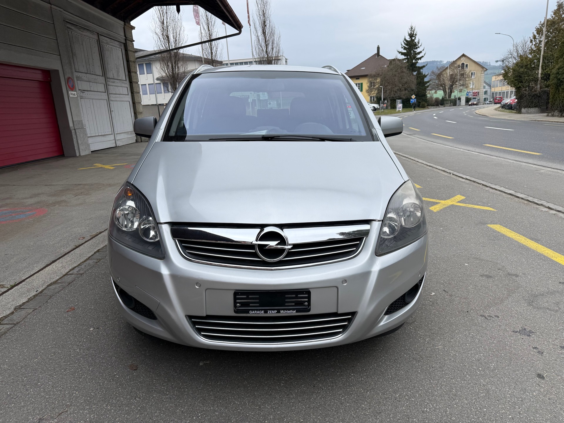 OPEL Zafira 2.2i 16V Anniversary Edition Automatic-image-1