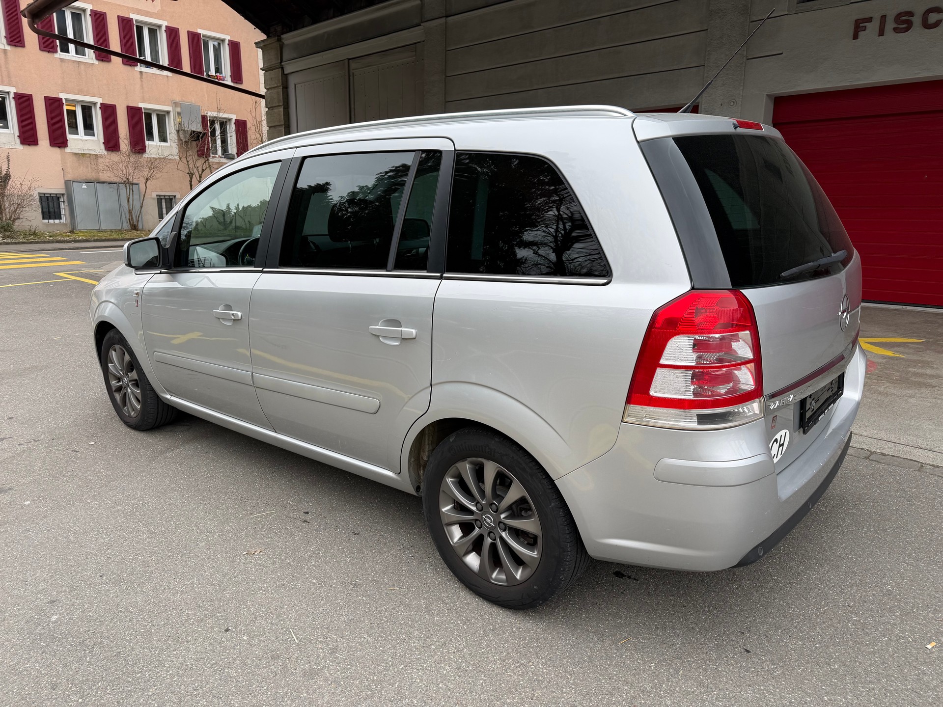 OPEL Zafira 2.2i 16V Anniversary Edition Automatic-image-2