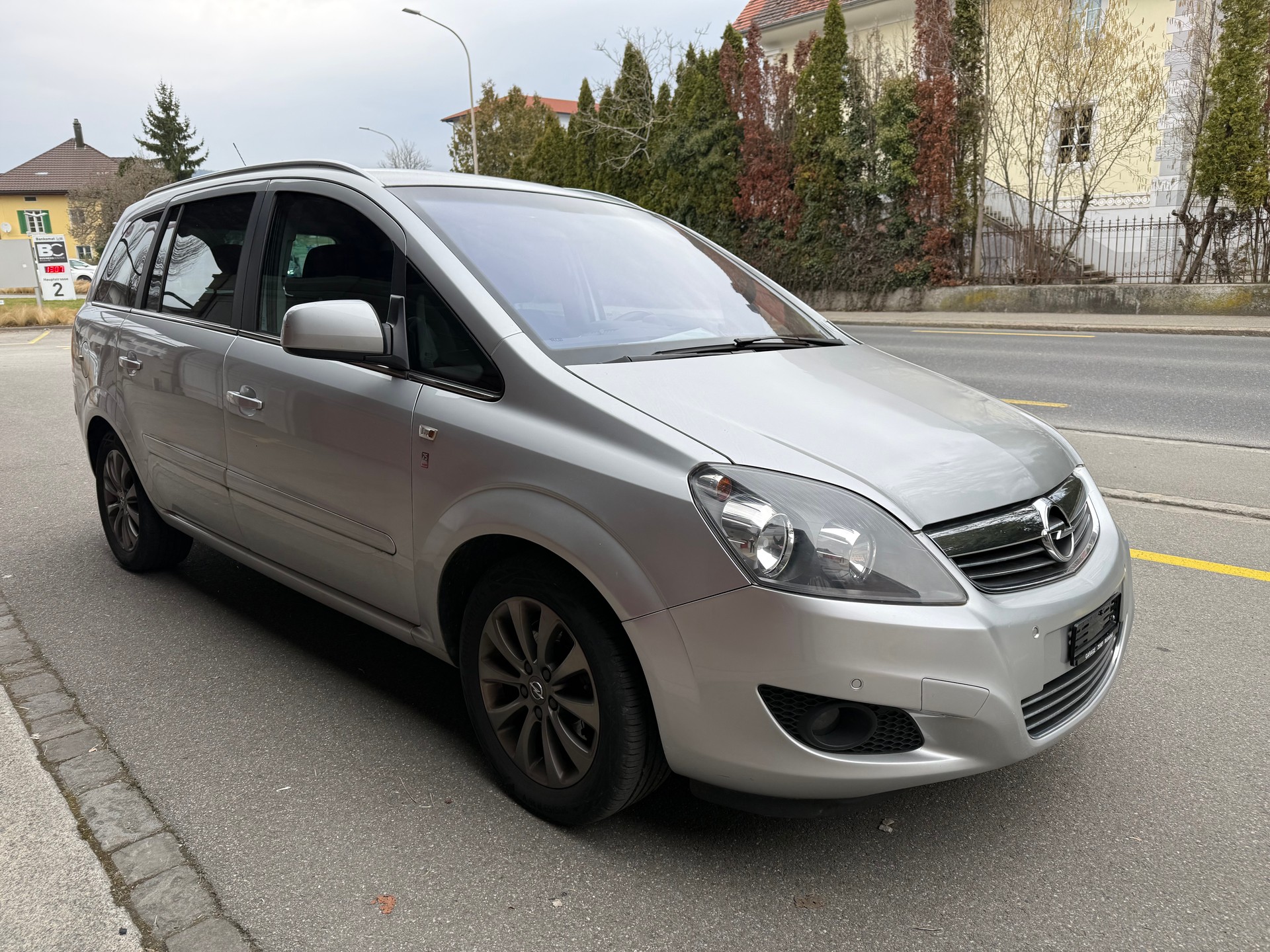 OPEL Zafira 2.2i 16V Anniversary Edition Automatic-image-0