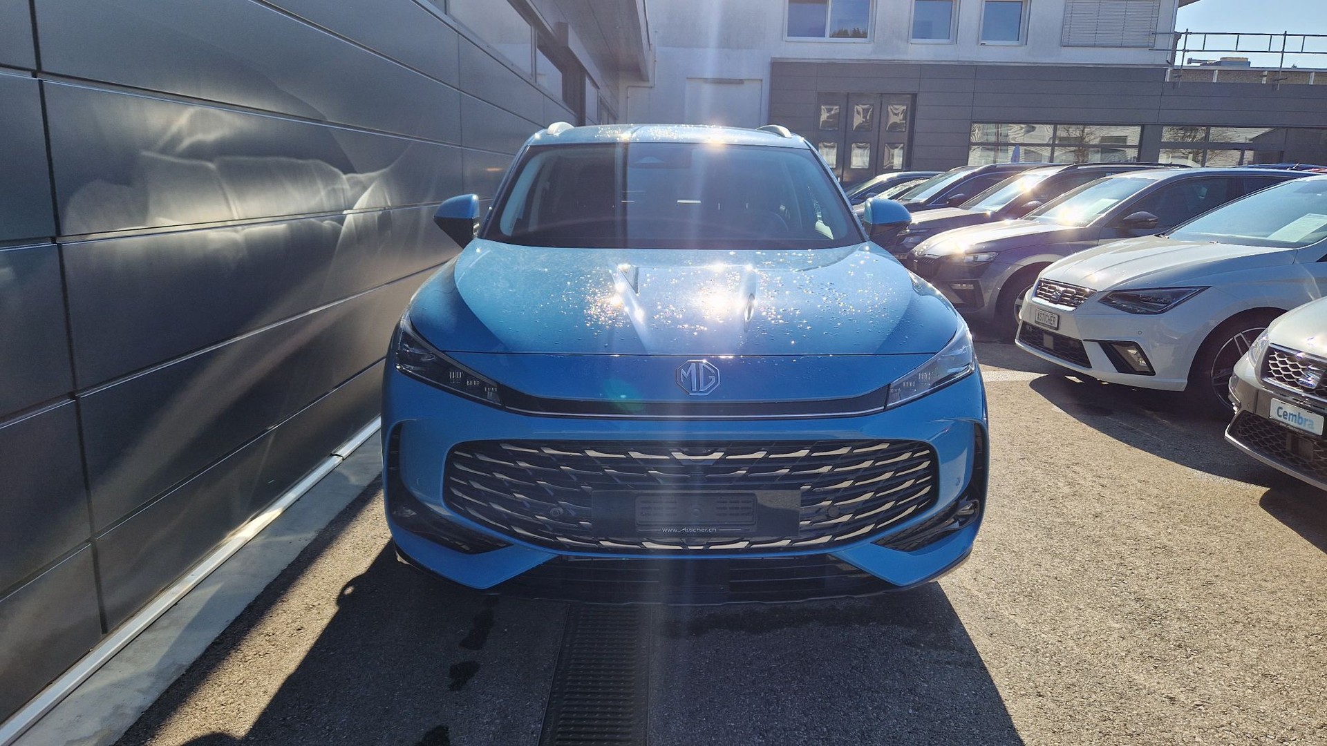 MG HS 1.5 T HEV Luxury-image-2