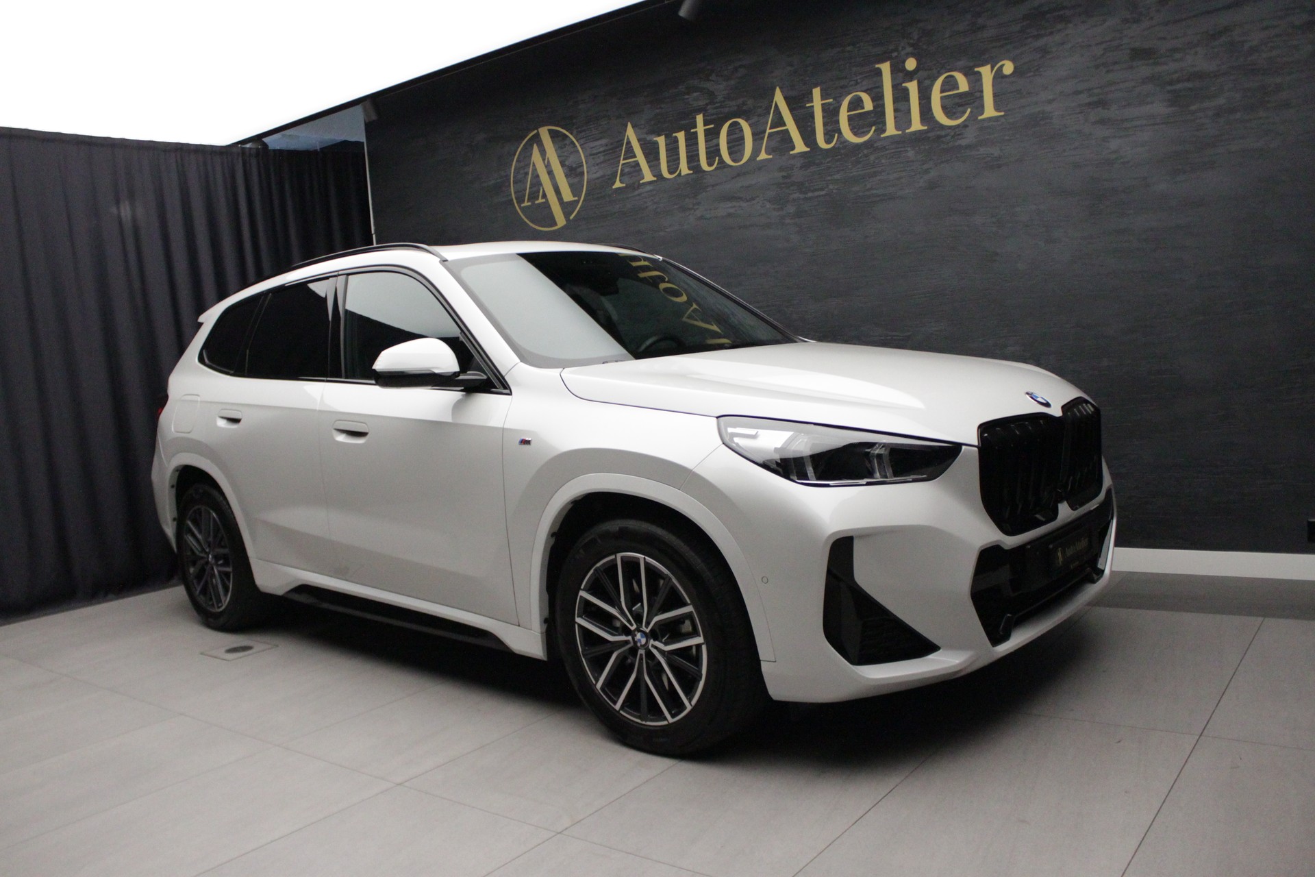BMW X1 xDrive 23d 48V M Sport-image-1