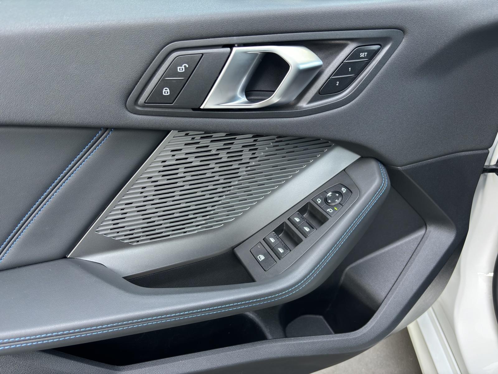 BMW 123 xDrive-image-20