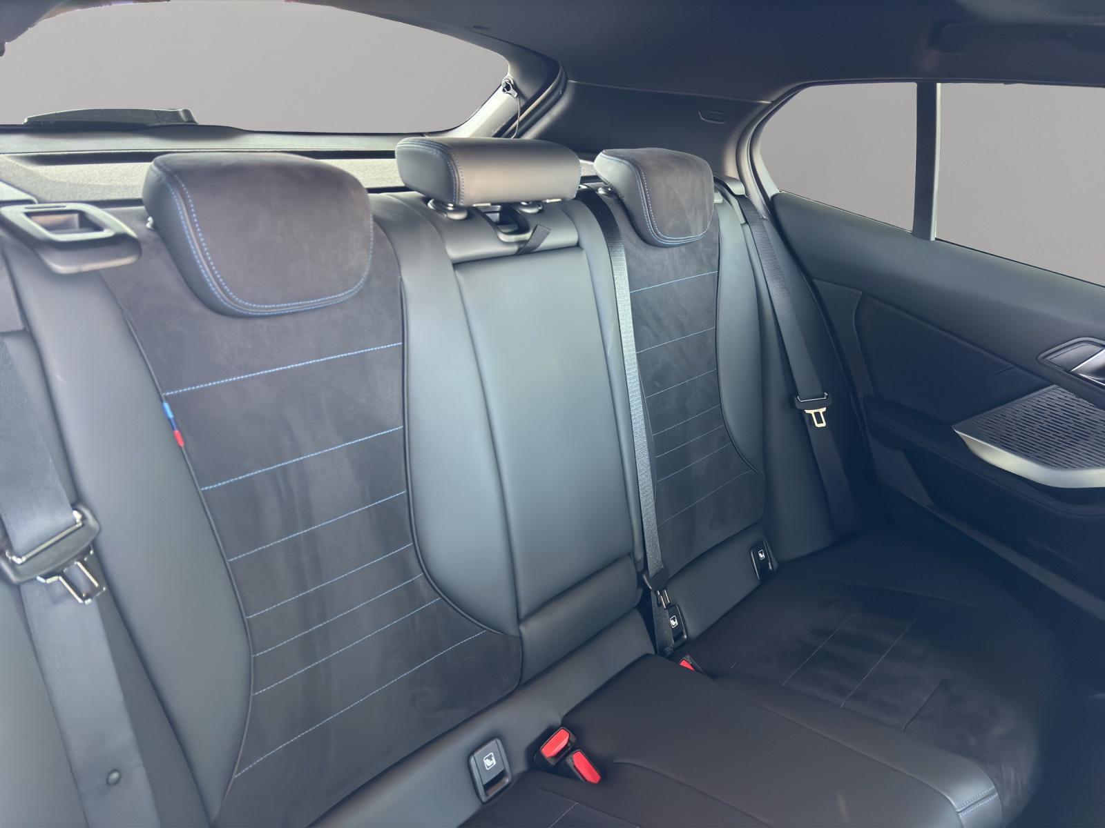 BMW 123 xDrive-image-11