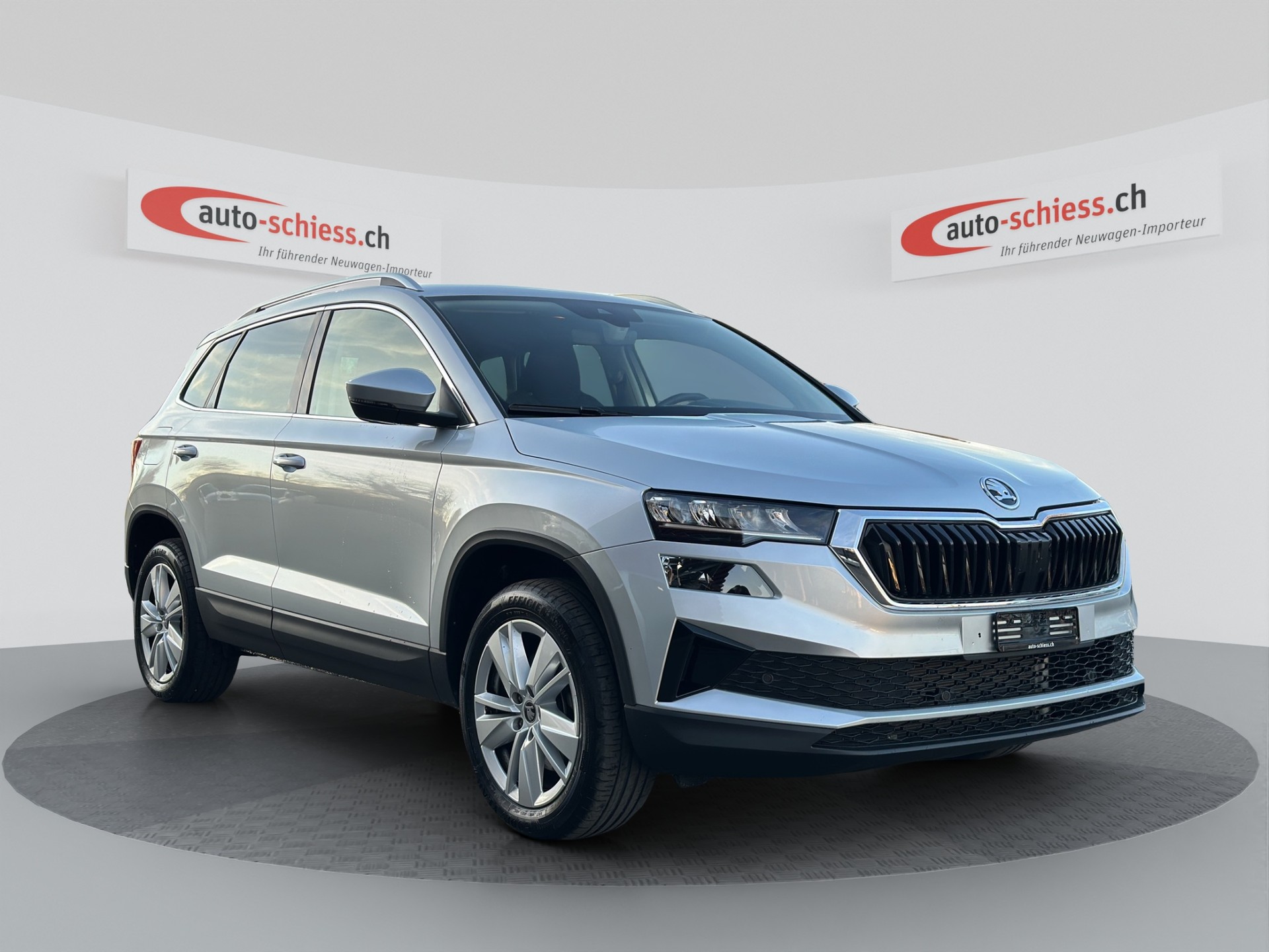 SKODA Karoq 1.5 TSI Selection DSG-image-0