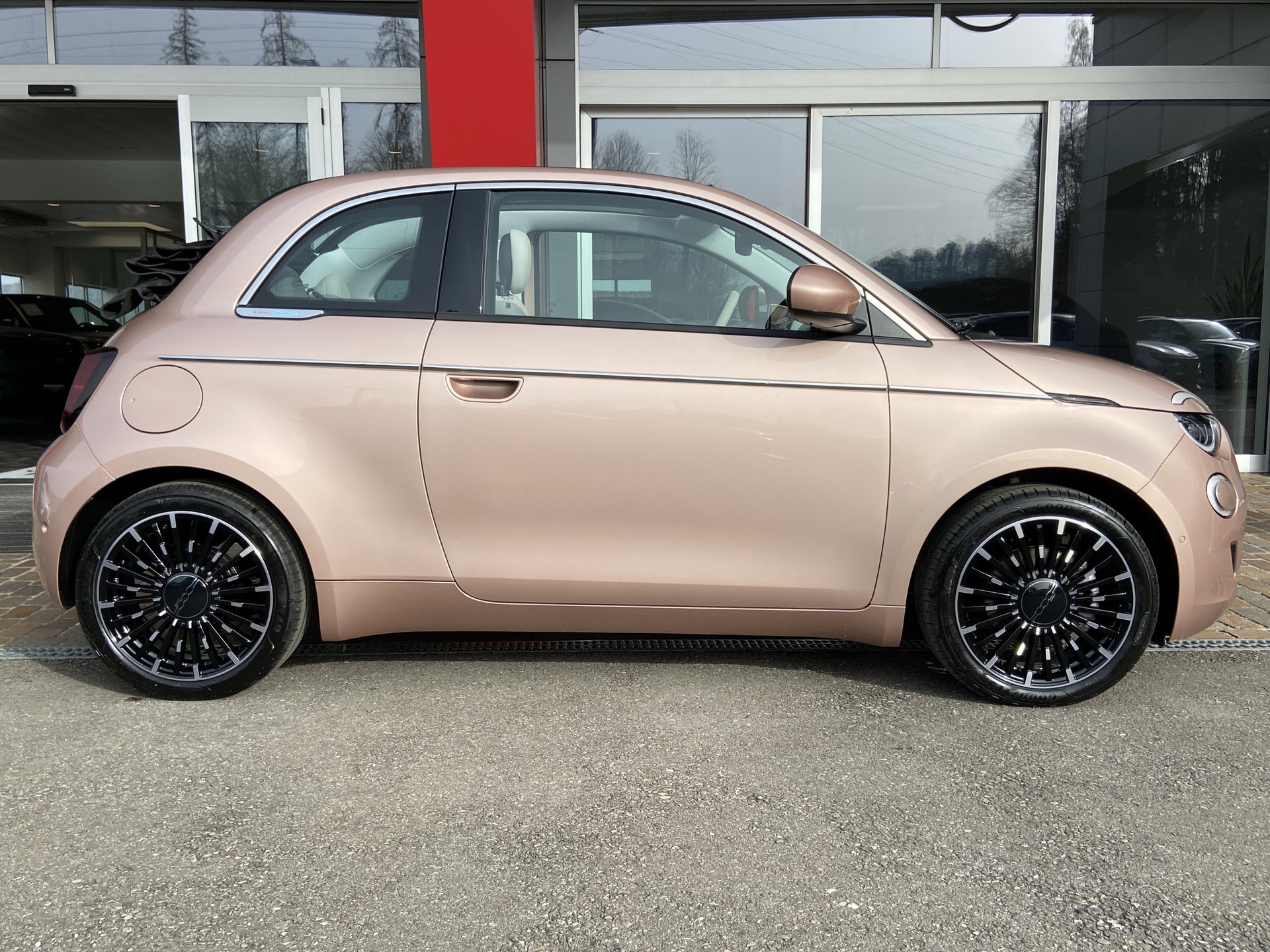 FIAT 500 C electric 87 kW La Prima-image-18