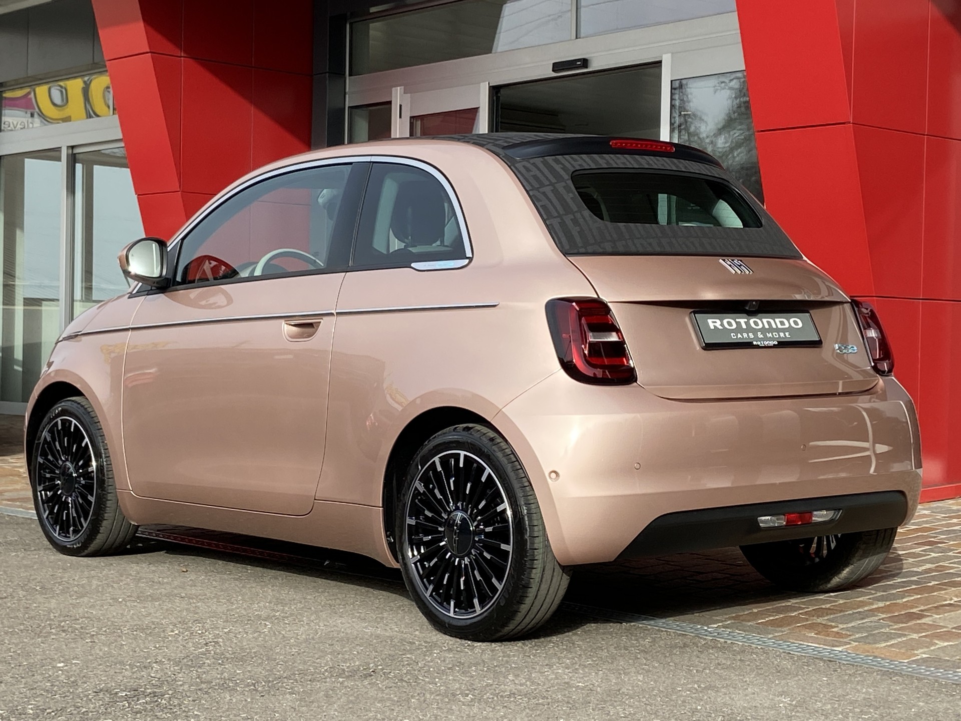 FIAT 500 C electric 87 kW La Prima-image-20