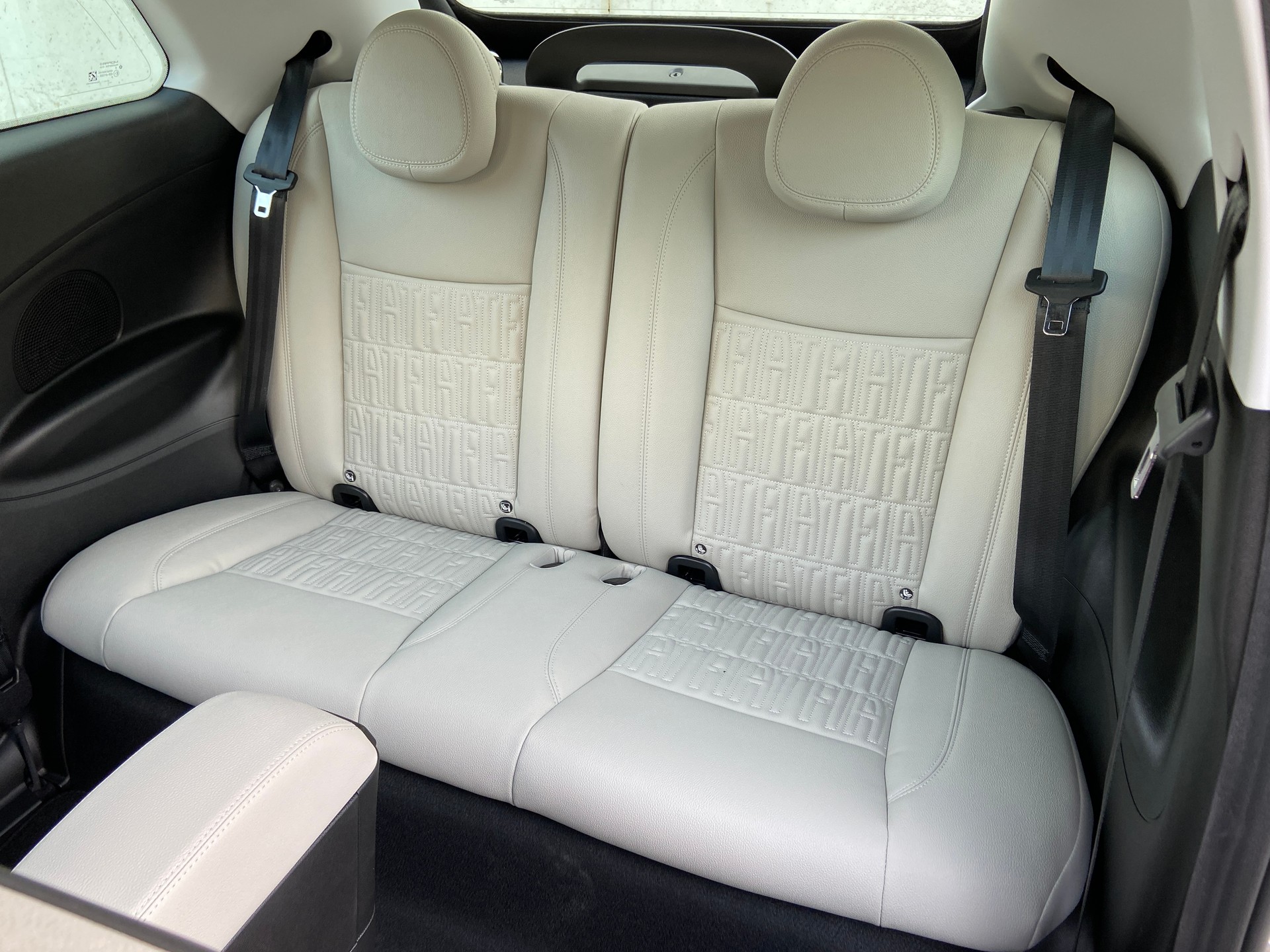 FIAT 500 C electric 87 kW La Prima-image-10