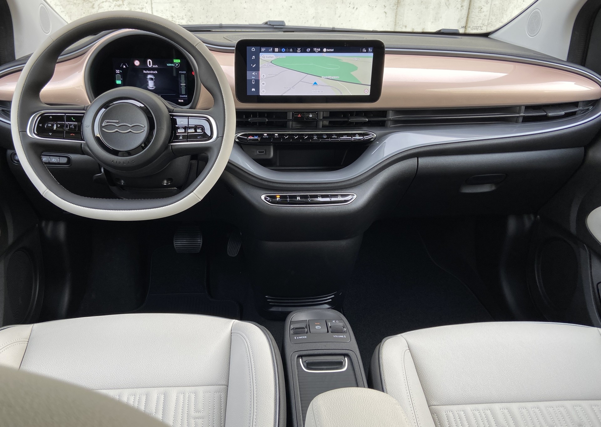 FIAT 500 C electric 87 kW La Prima-image-7