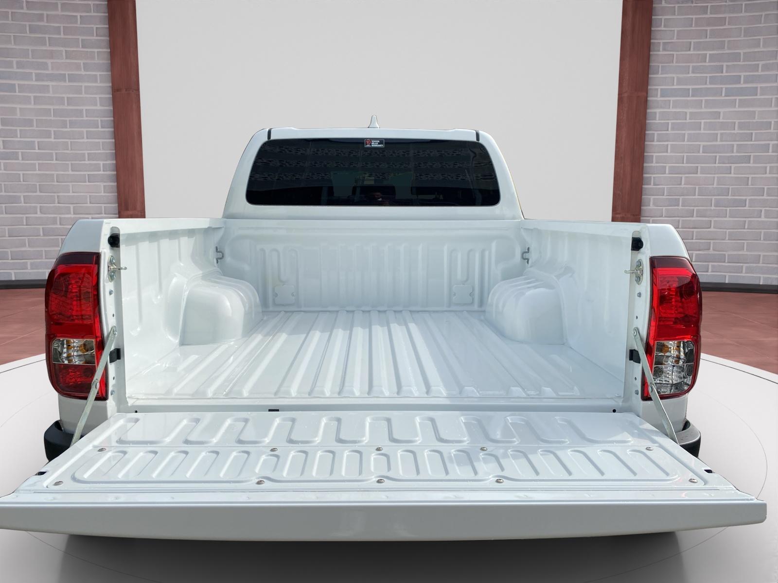 TOYOTA Hilux Double Cab.-Pick-up 2.4 D-4D 150 Style-image-10
