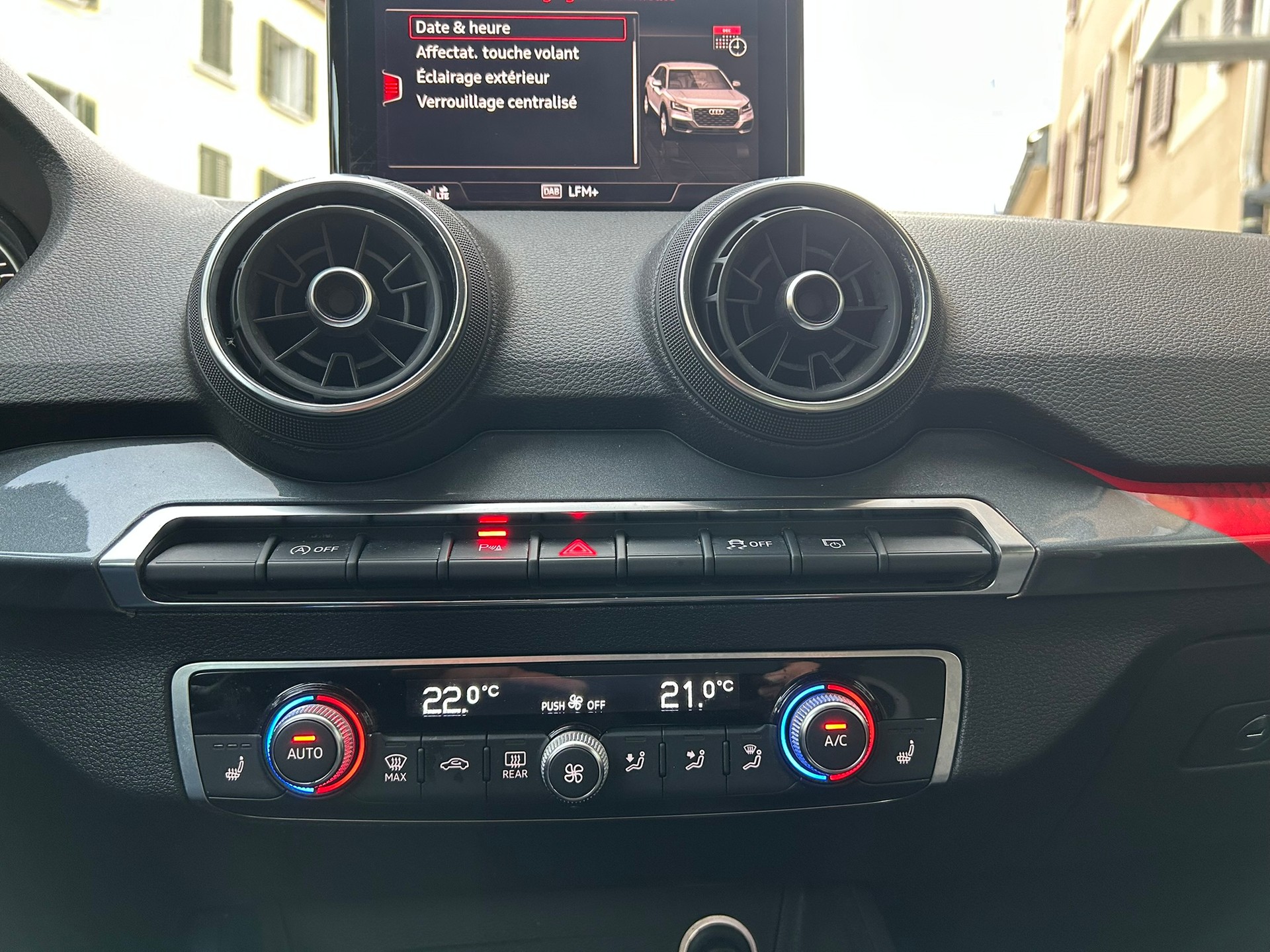 AUDI Q2 1.0 TFSI Sport Ultra-image-10