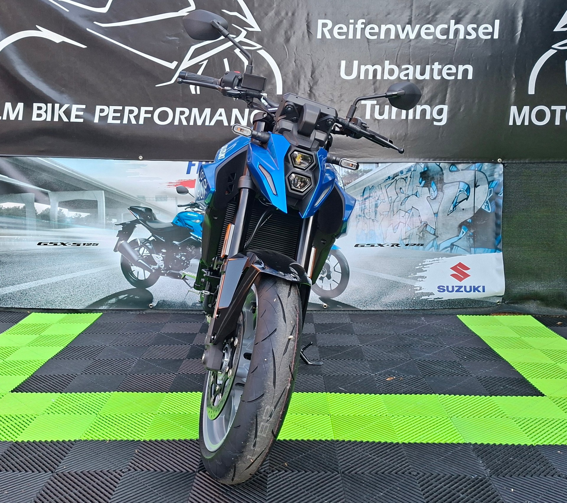 SUZUKI GSX 8 S (35kW)-showroom-element-3
