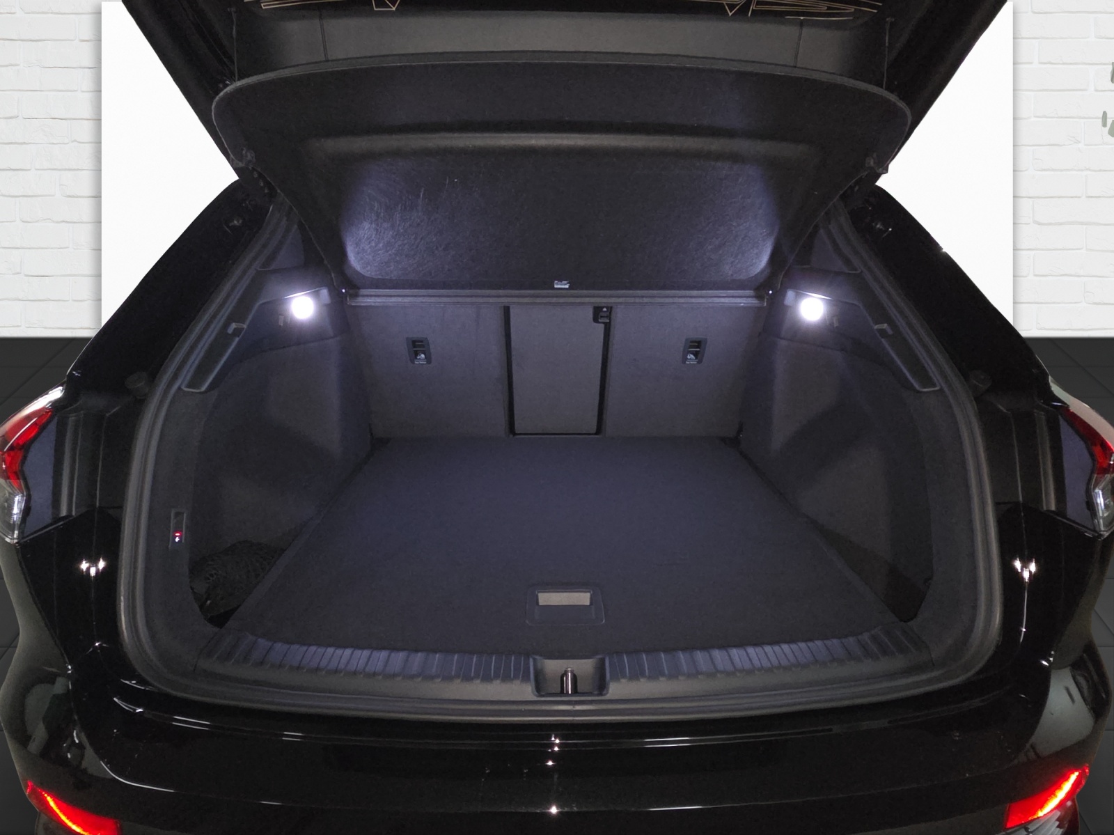 AUDI Q4 e-tron 45 Edition Swiss Ski quattro-image-8