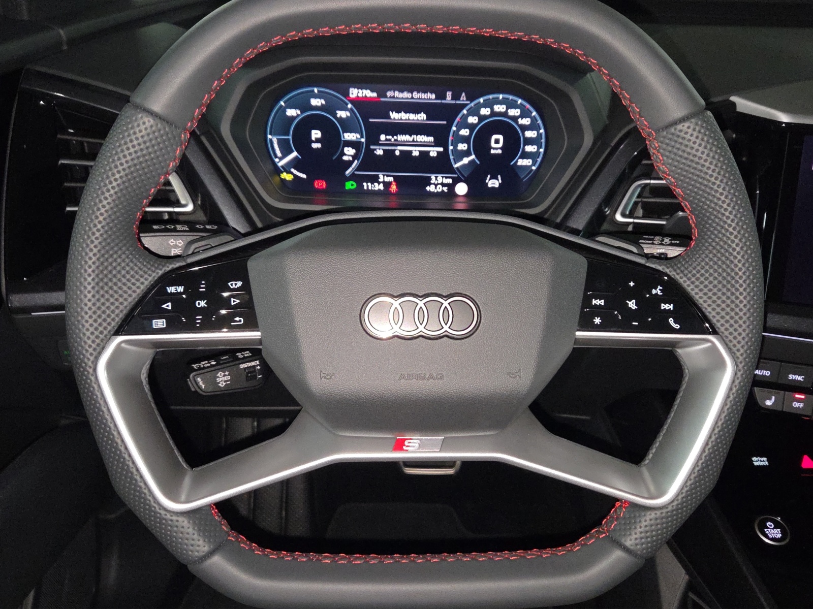 AUDI Q4 e-tron 45 Edition Swiss Ski quattro-image-5