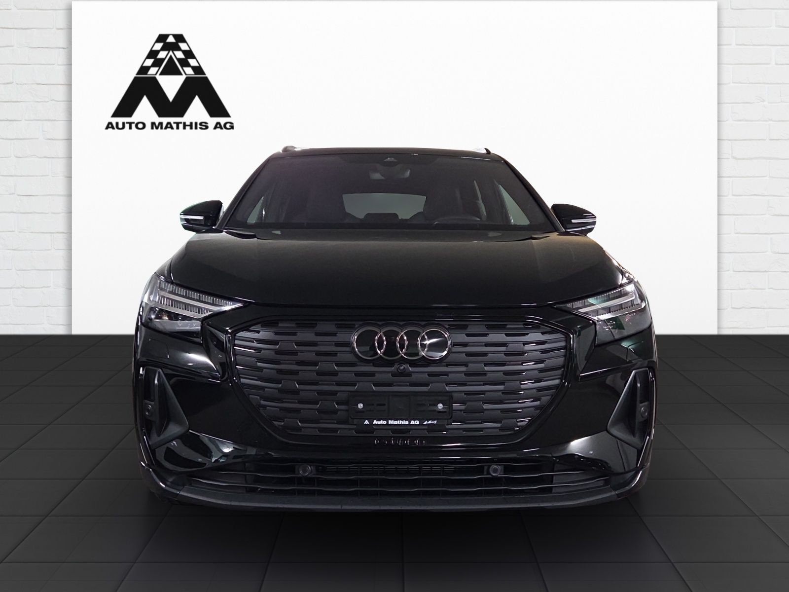 AUDI Q4 e-tron 45 Edition Swiss Ski quattro-showroom-element-1